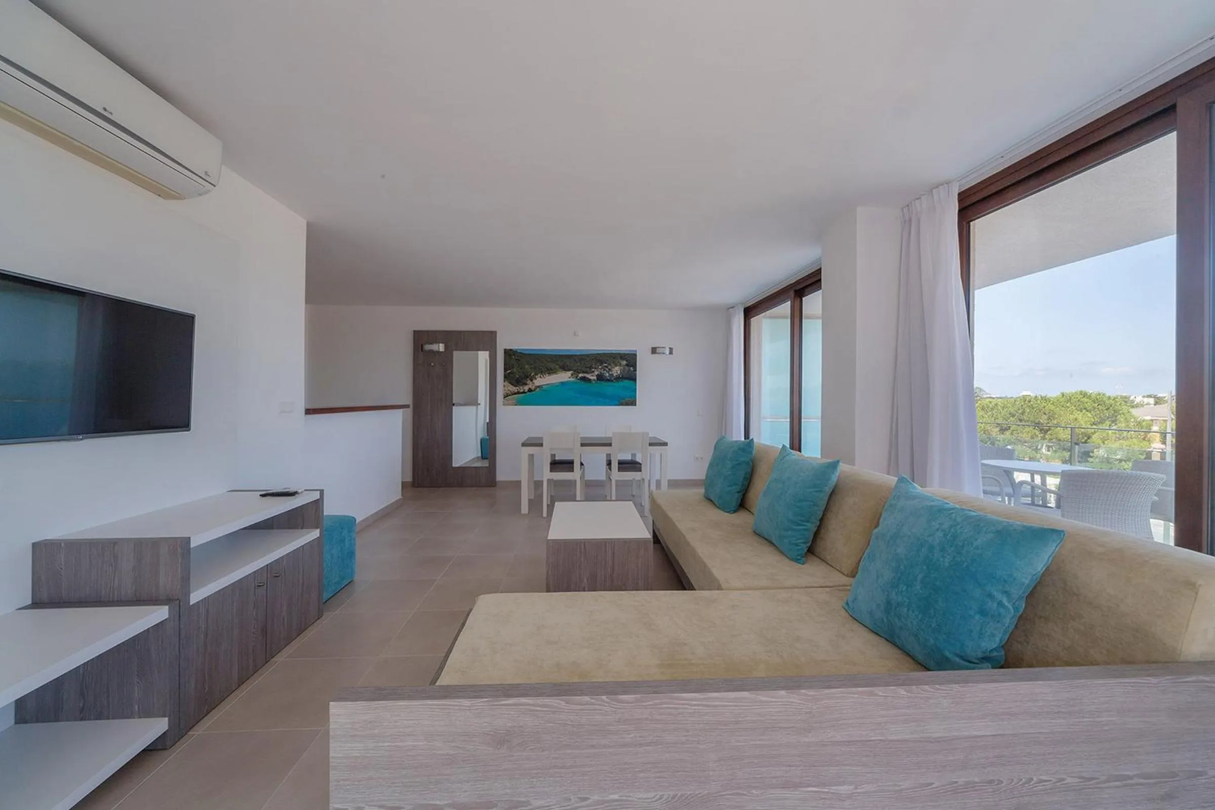 Living room in Aparthotel Caprice Skyline