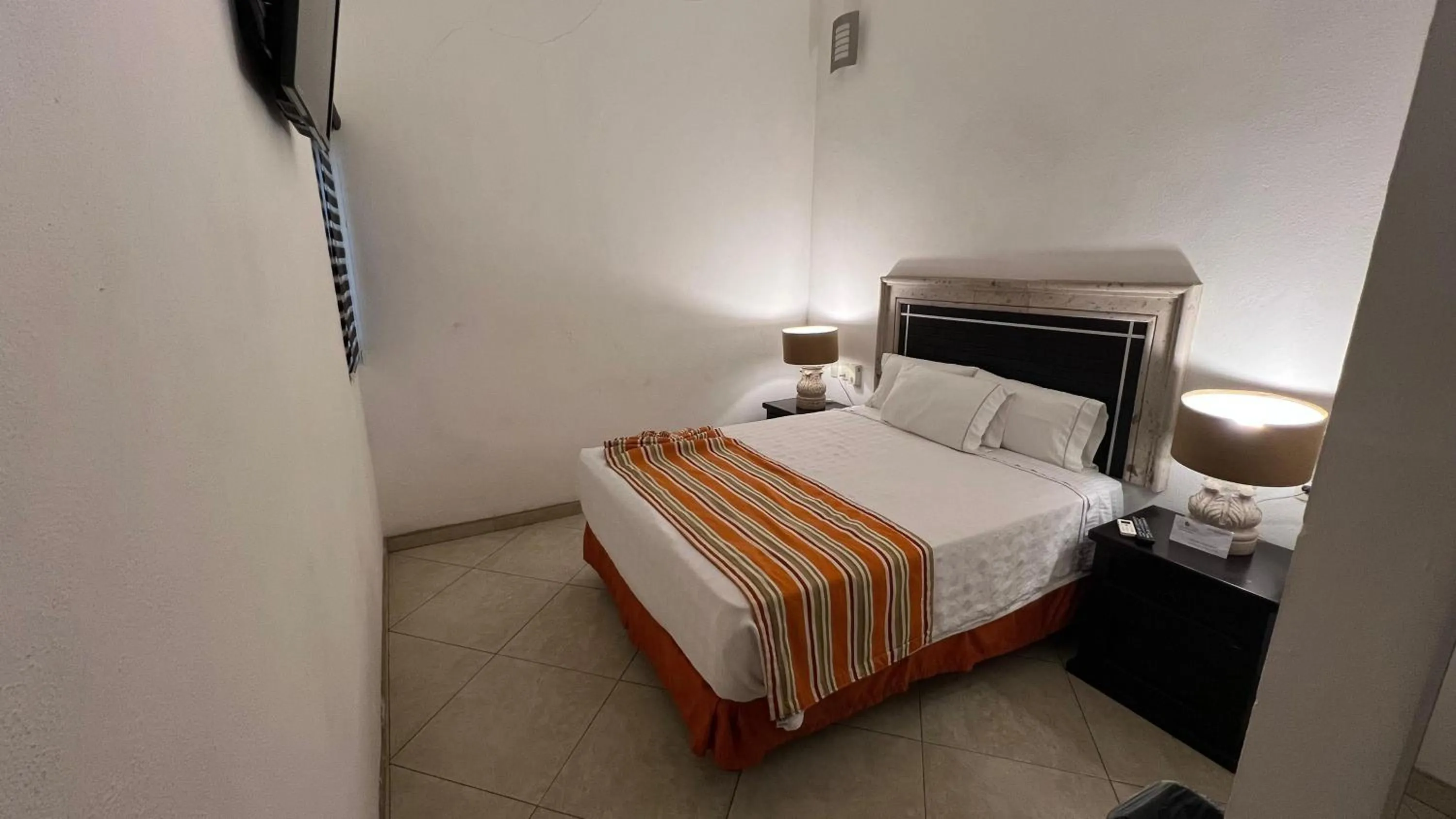 Photo of the whole room, Bed in Los Picos Hotel & Suites Bucerias