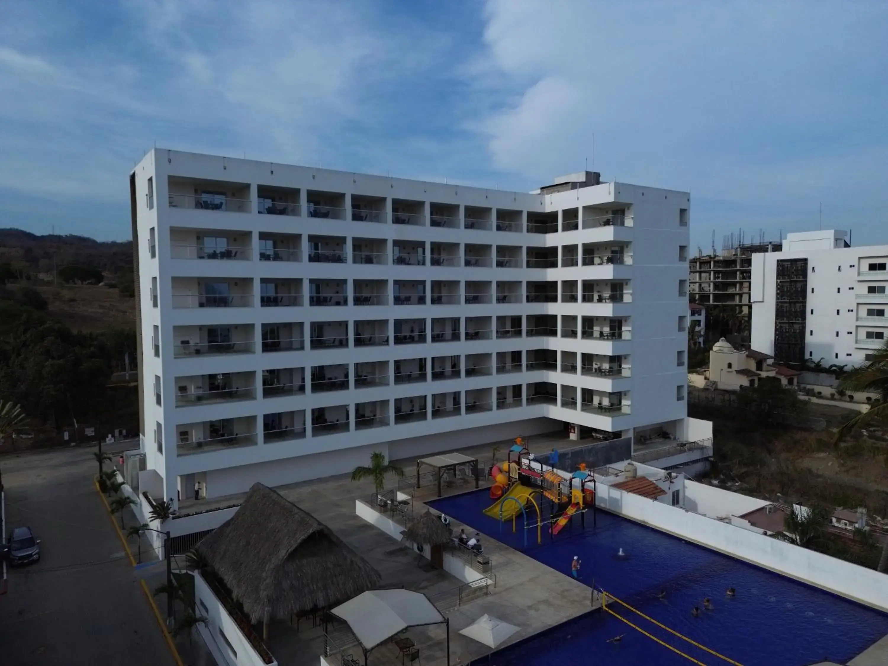 Property building in Los Picos Hotel & Suites Bucerias Property building in Los Picos Hotel & Suites Bucerias