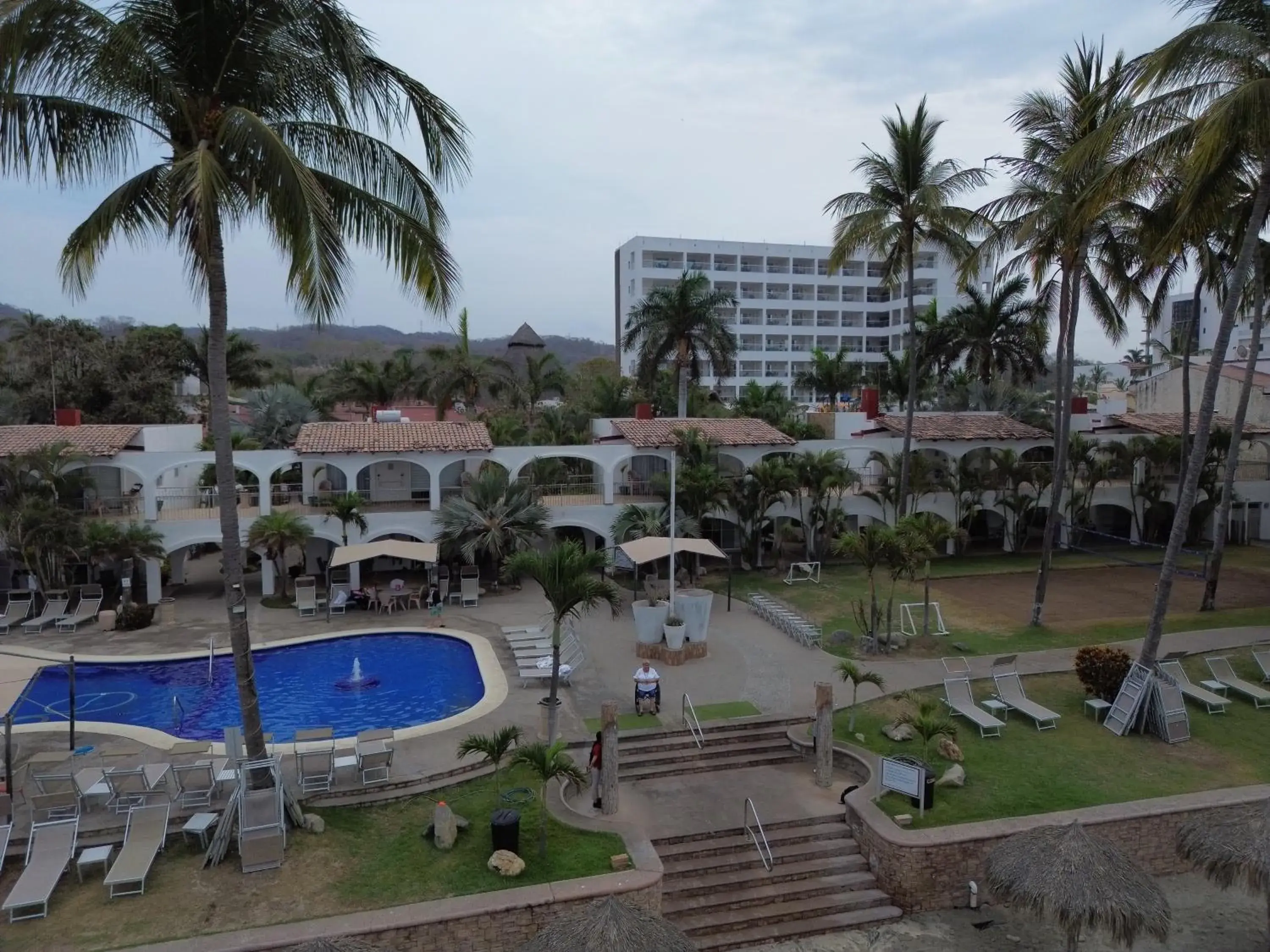 Property building in Los Picos Hotel & Suites Bucerias Property building in Los Picos Hotel & Suites Bucerias