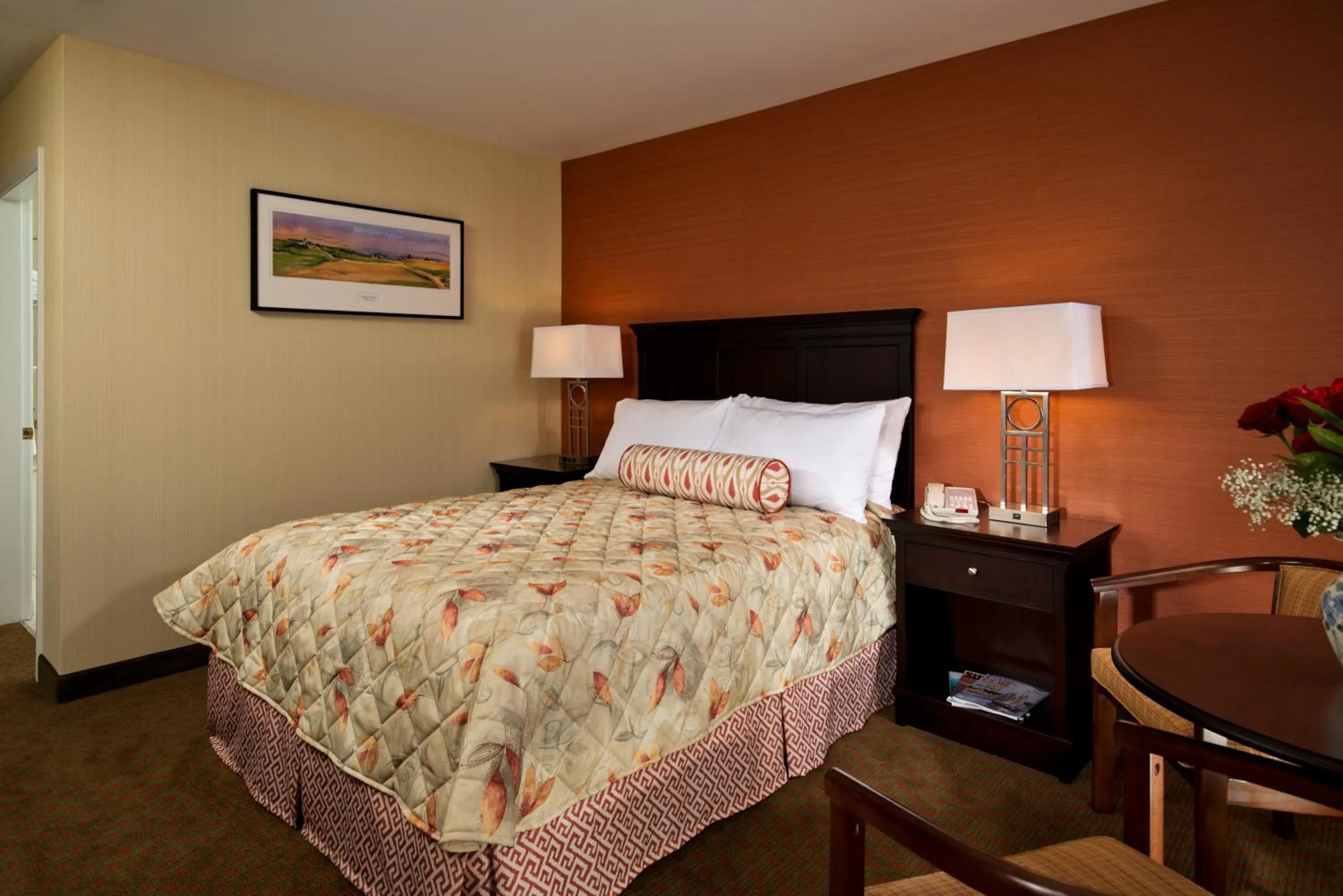 Photo of the whole room, Bed in Wellfleet Motel & Lodge