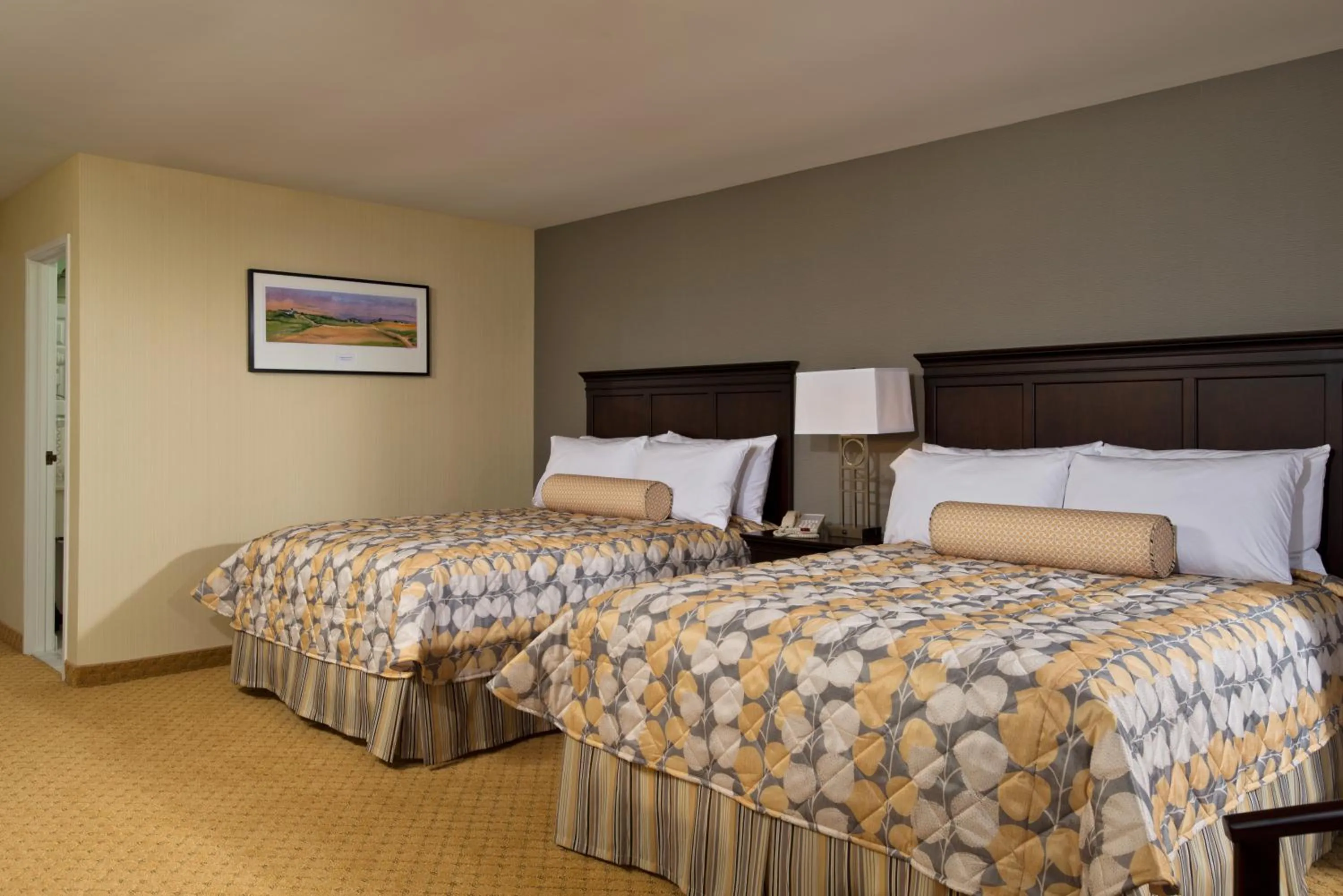 Photo of the whole room, Bed in Wellfleet Motel & Lodge
