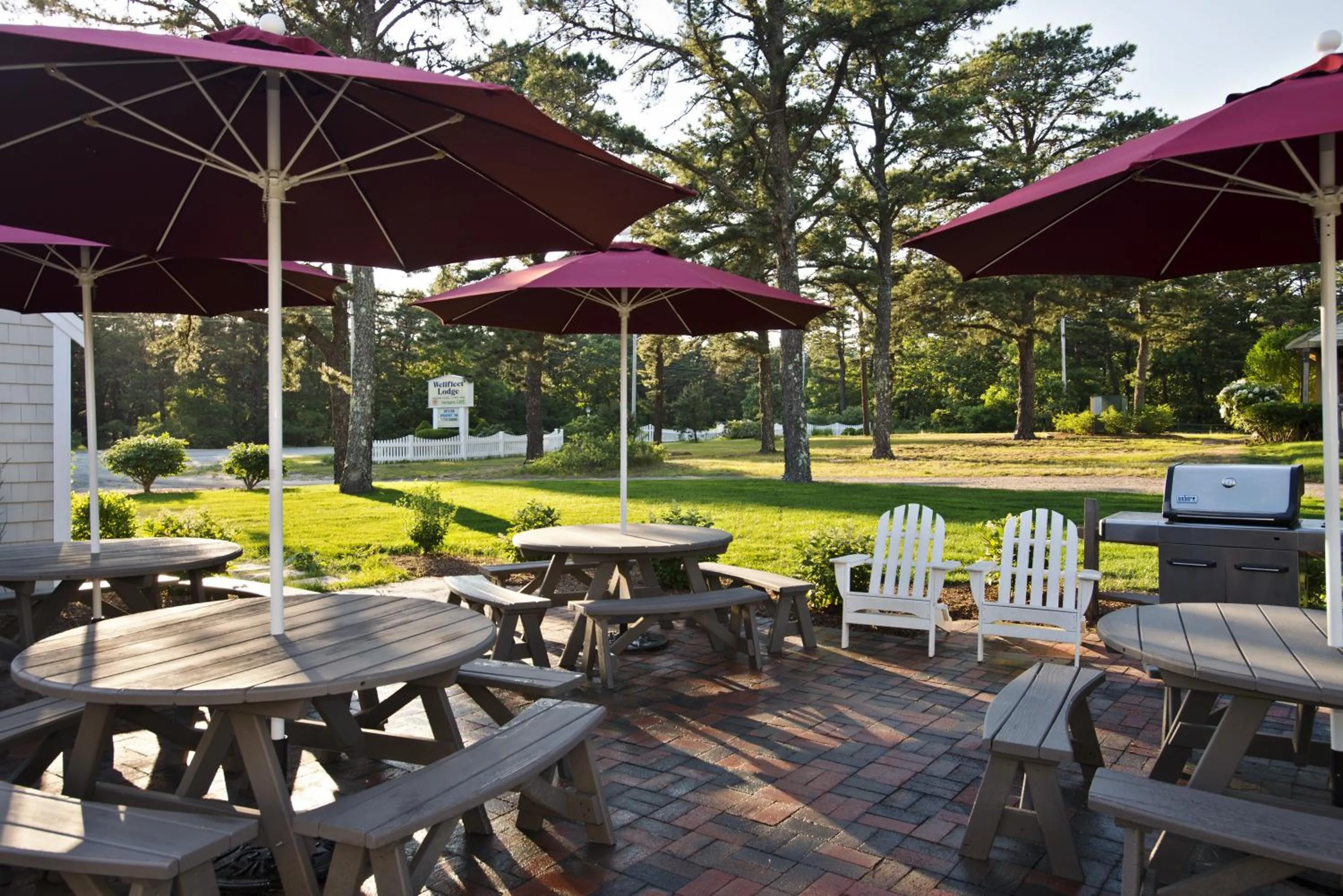 BBQ facilities in Wellfleet Motel & Lodge