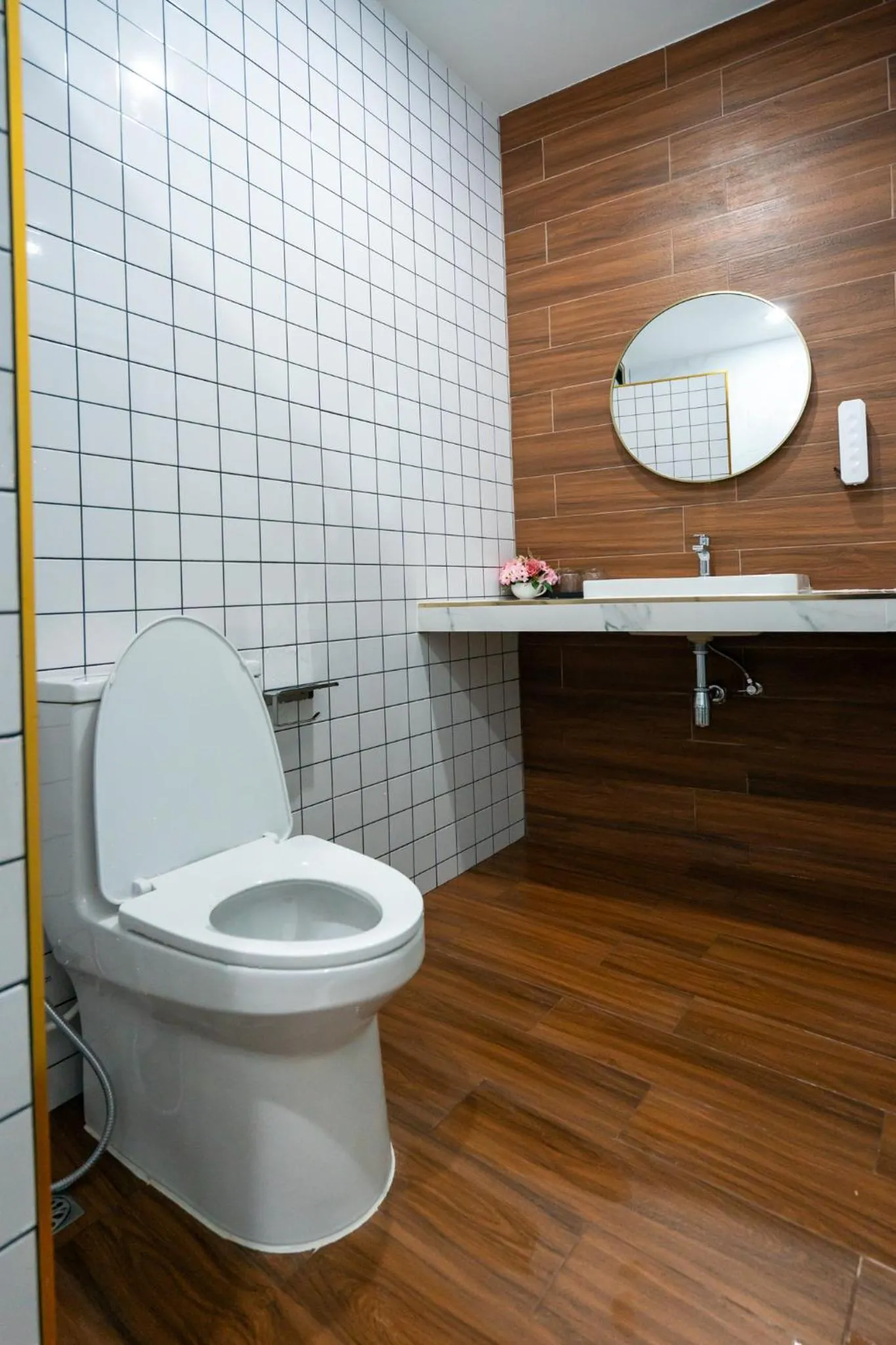 Toilet in Phunaya Phuket Oldtown Hotel