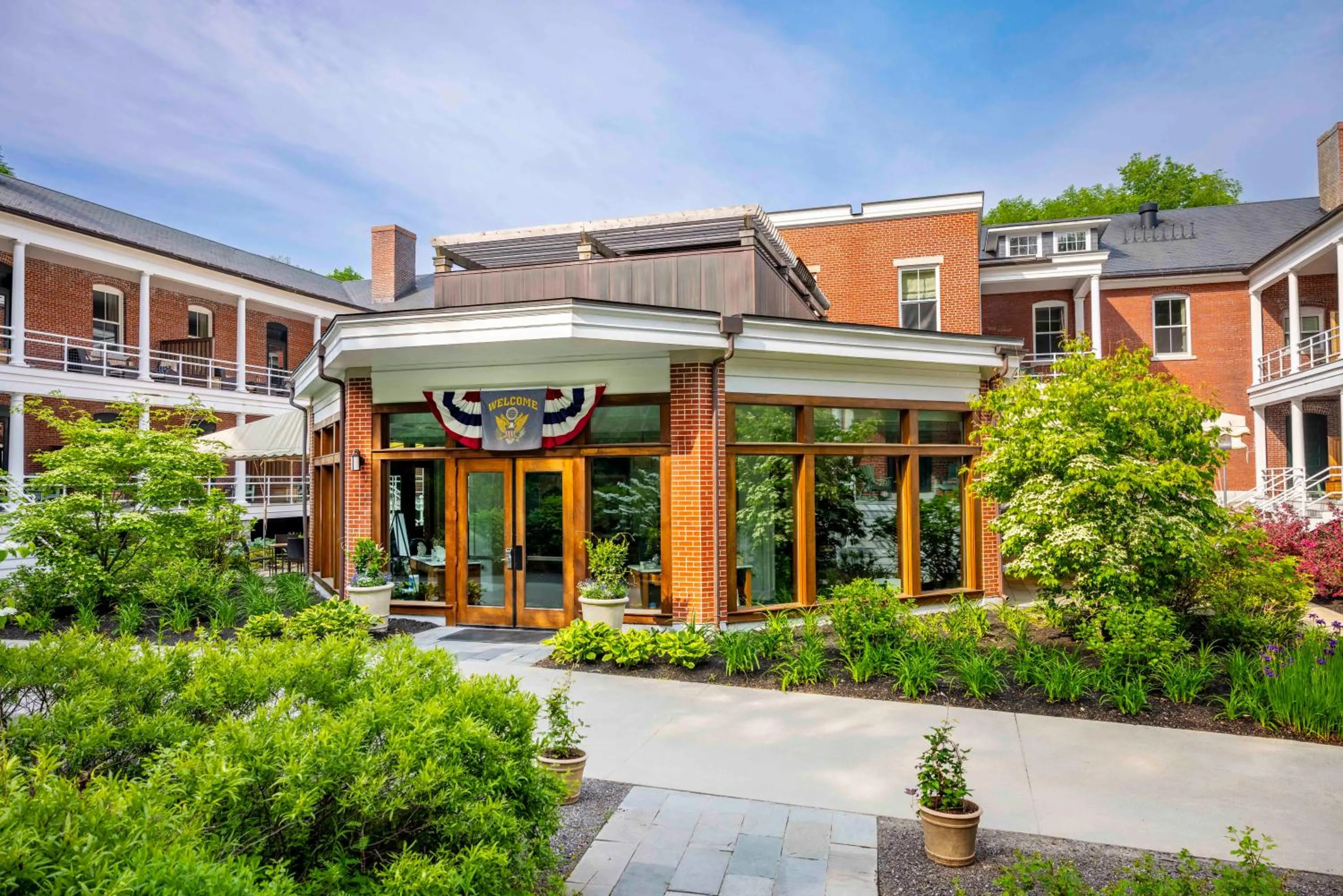 Facade/entrance in Inn at Diamond Cove