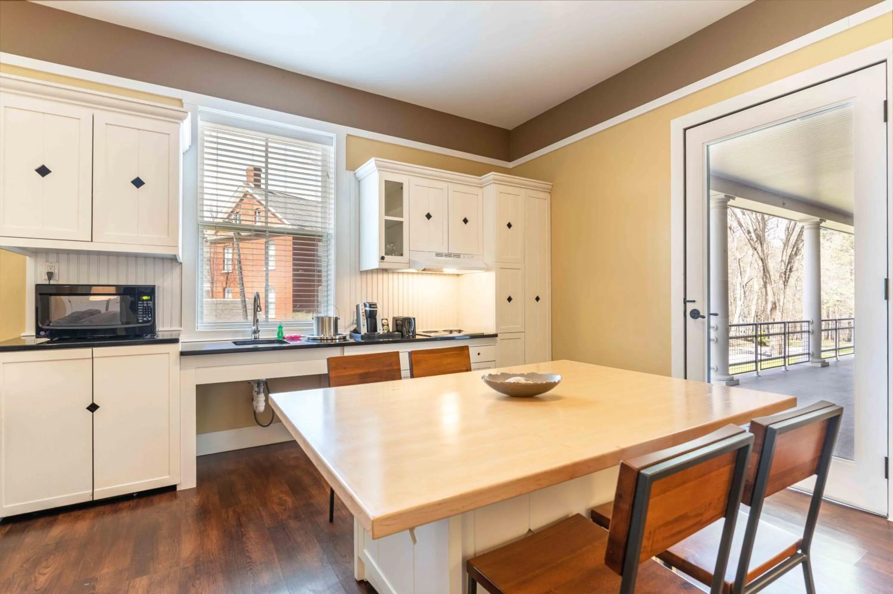 Kitchen or kitchenette in Inn at Diamond Cove