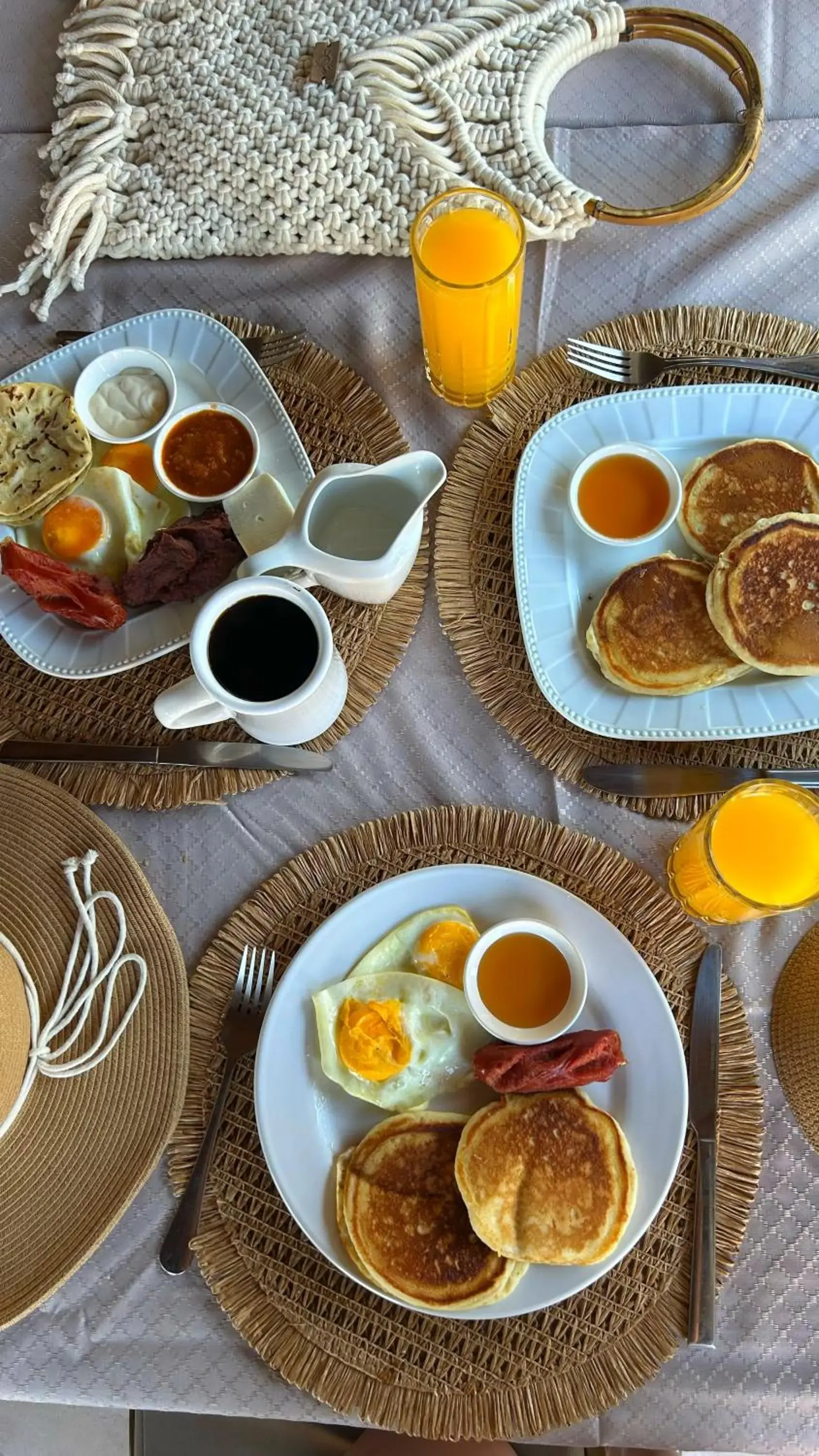 Suite with Pool View in West Bay Colonial Suite with Pool View in West Bay Colonial
