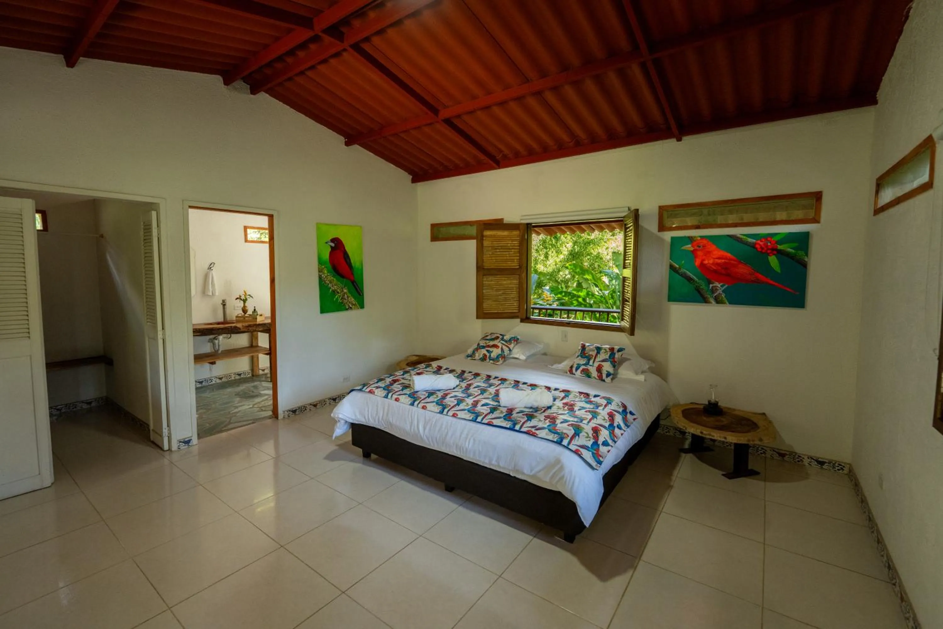 Suite with Balcony in Tinamú Birding and Nature Lodge