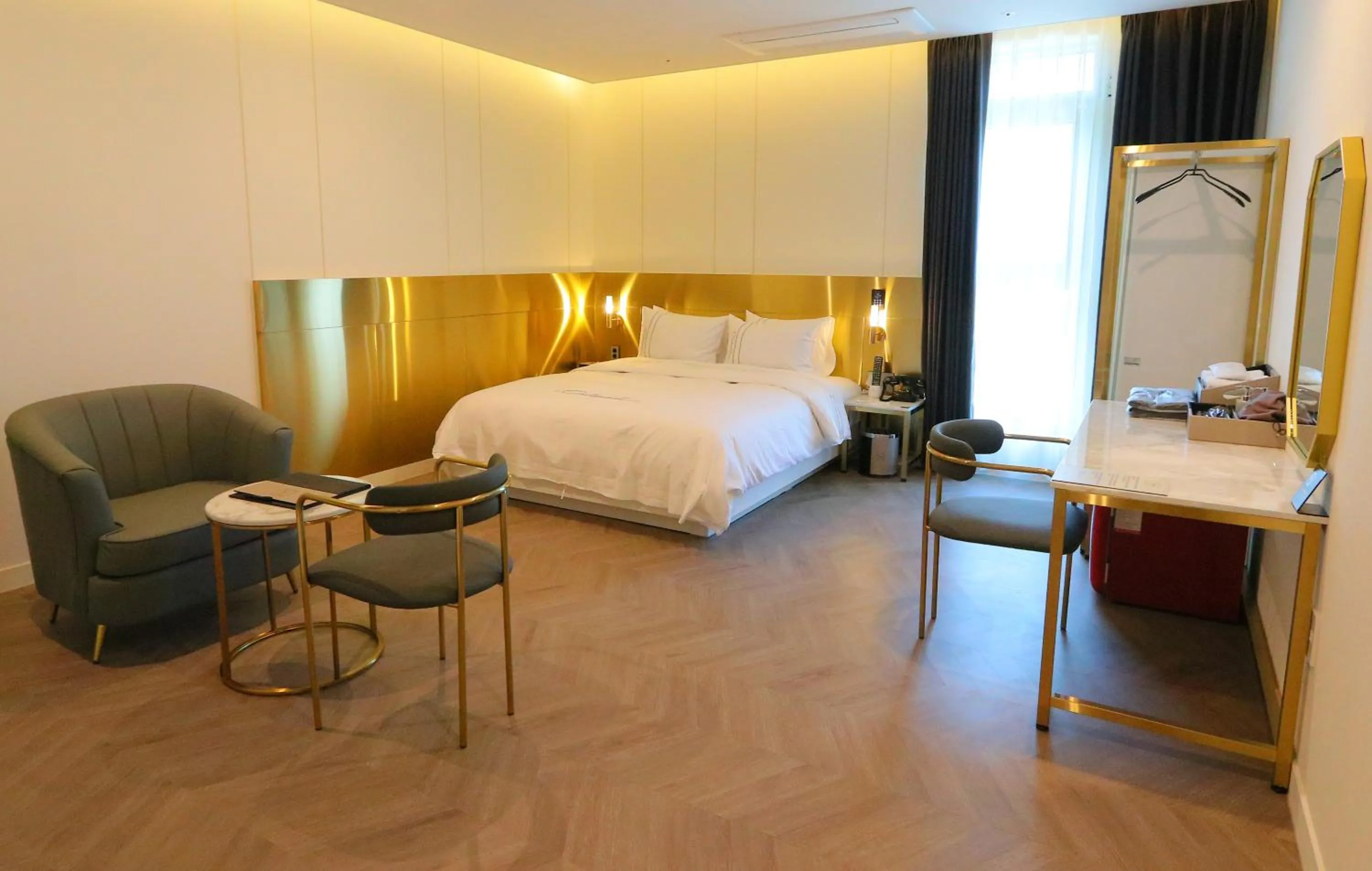 Bed in Mokpo Caltonhill Hotel