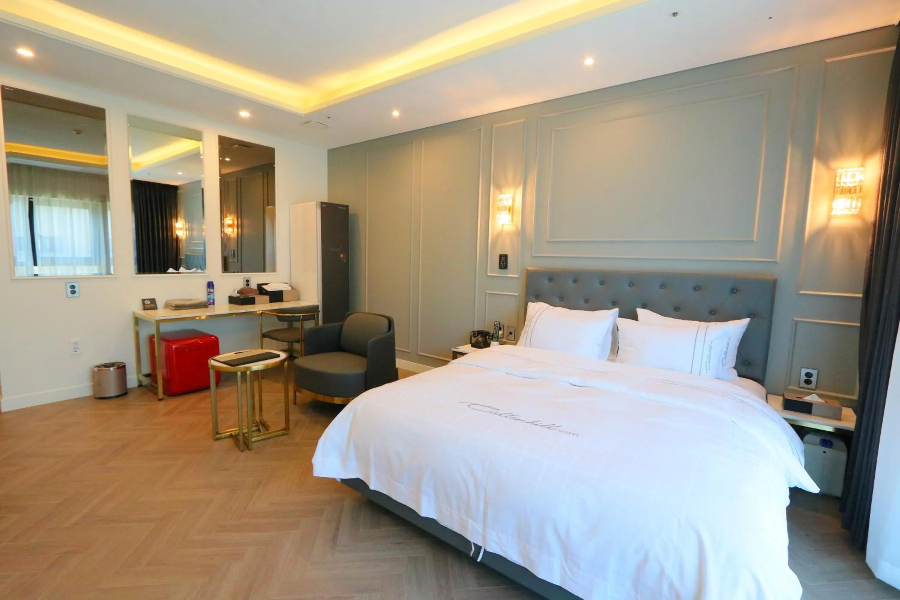 Bed in Mokpo Caltonhill Hotel