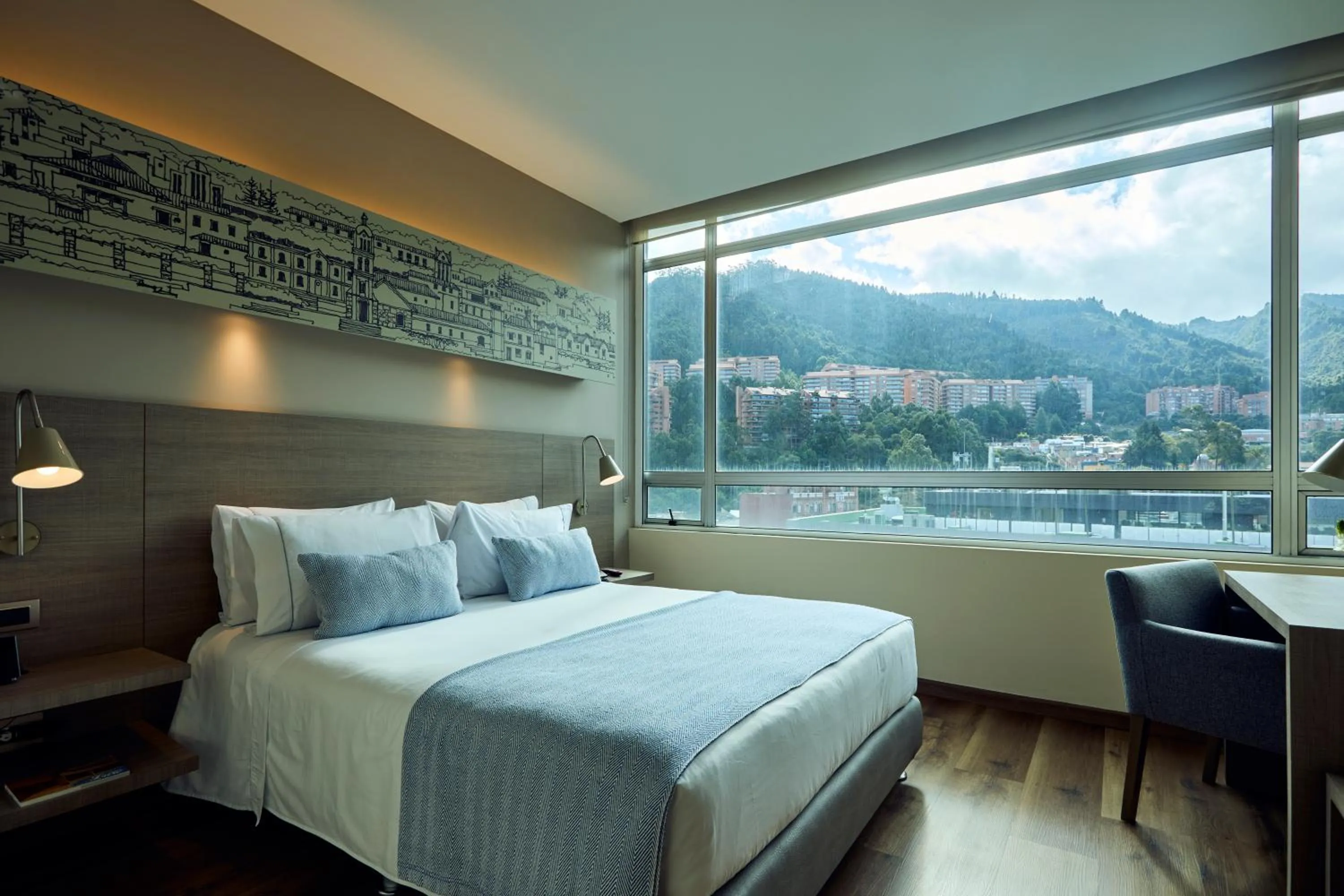 Mountain view, Bed in Hotel bh Usaquén