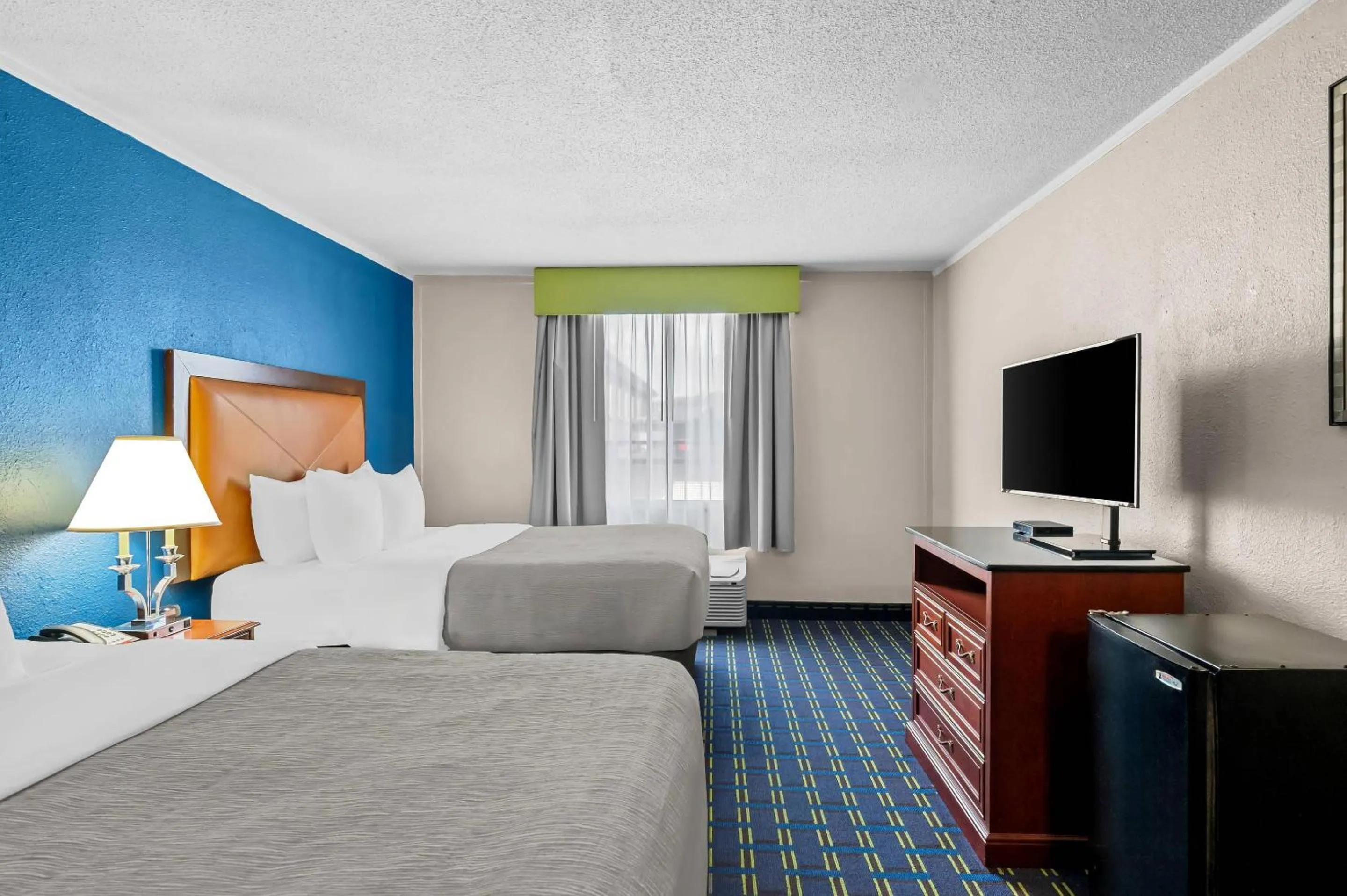 Bedroom, Bed in Quality Inn Little Rock on I-30 Near Littlerock airport