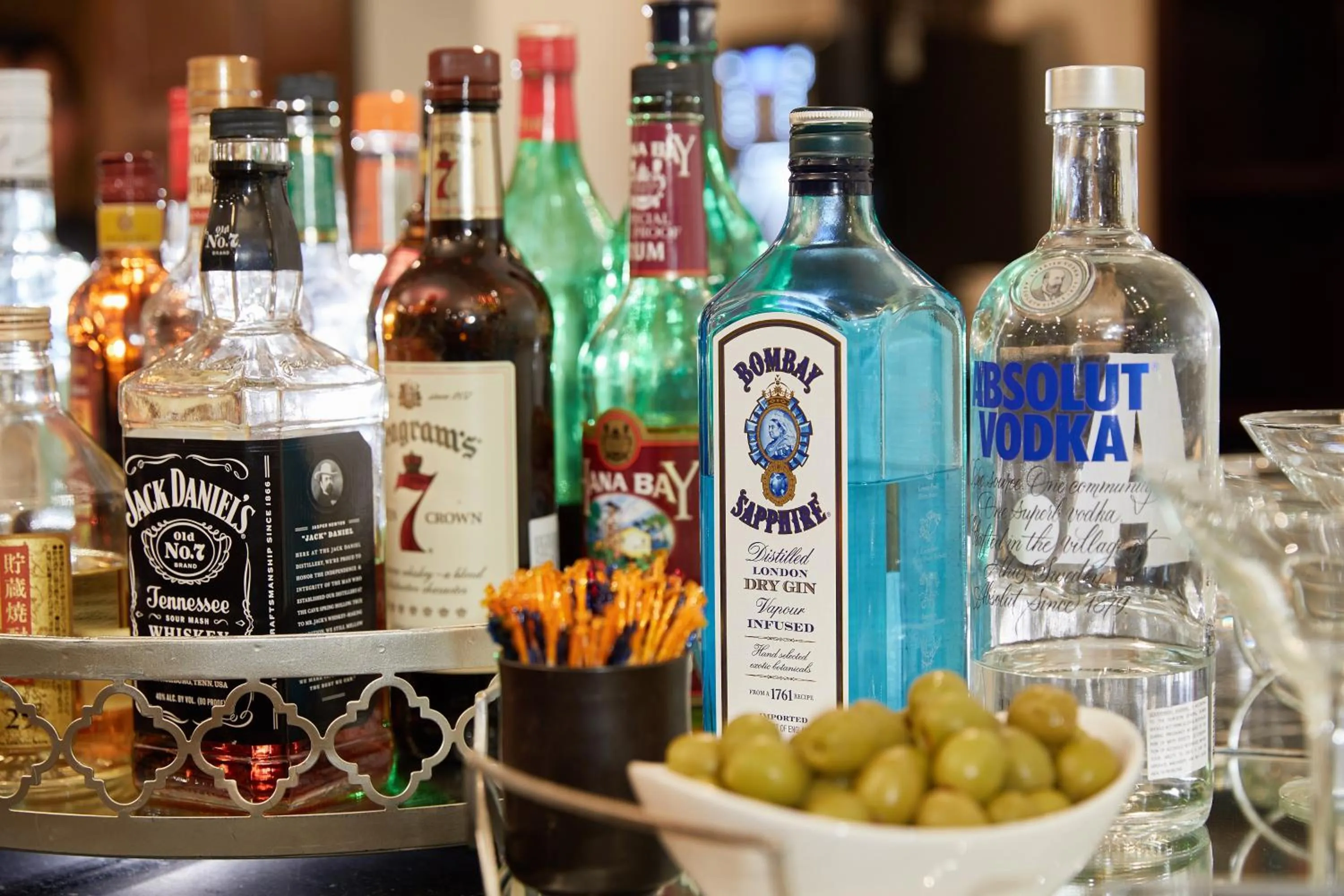 Lounge or bar in Dusit Beach Resort Guam