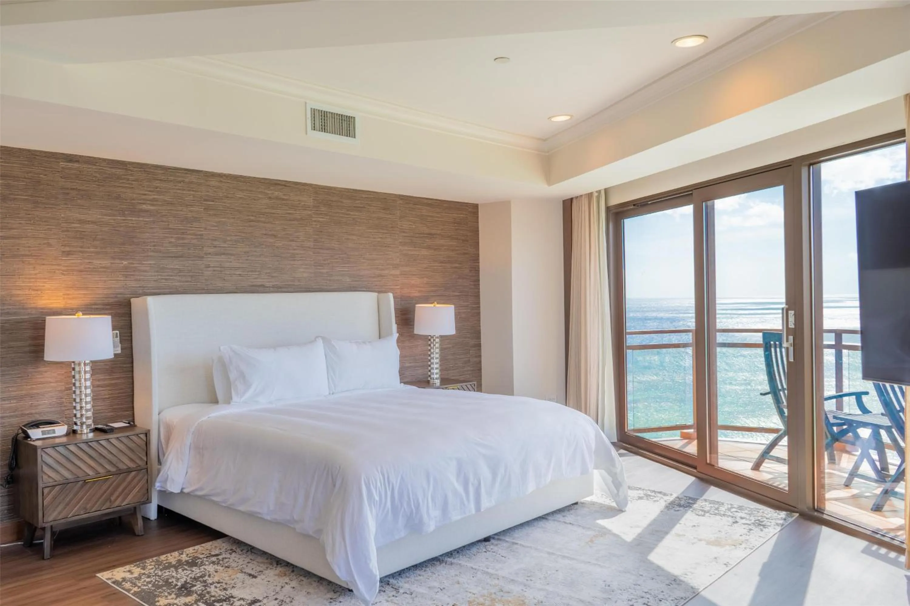 Bedroom, Bed in Dusit Beach Resort Guam