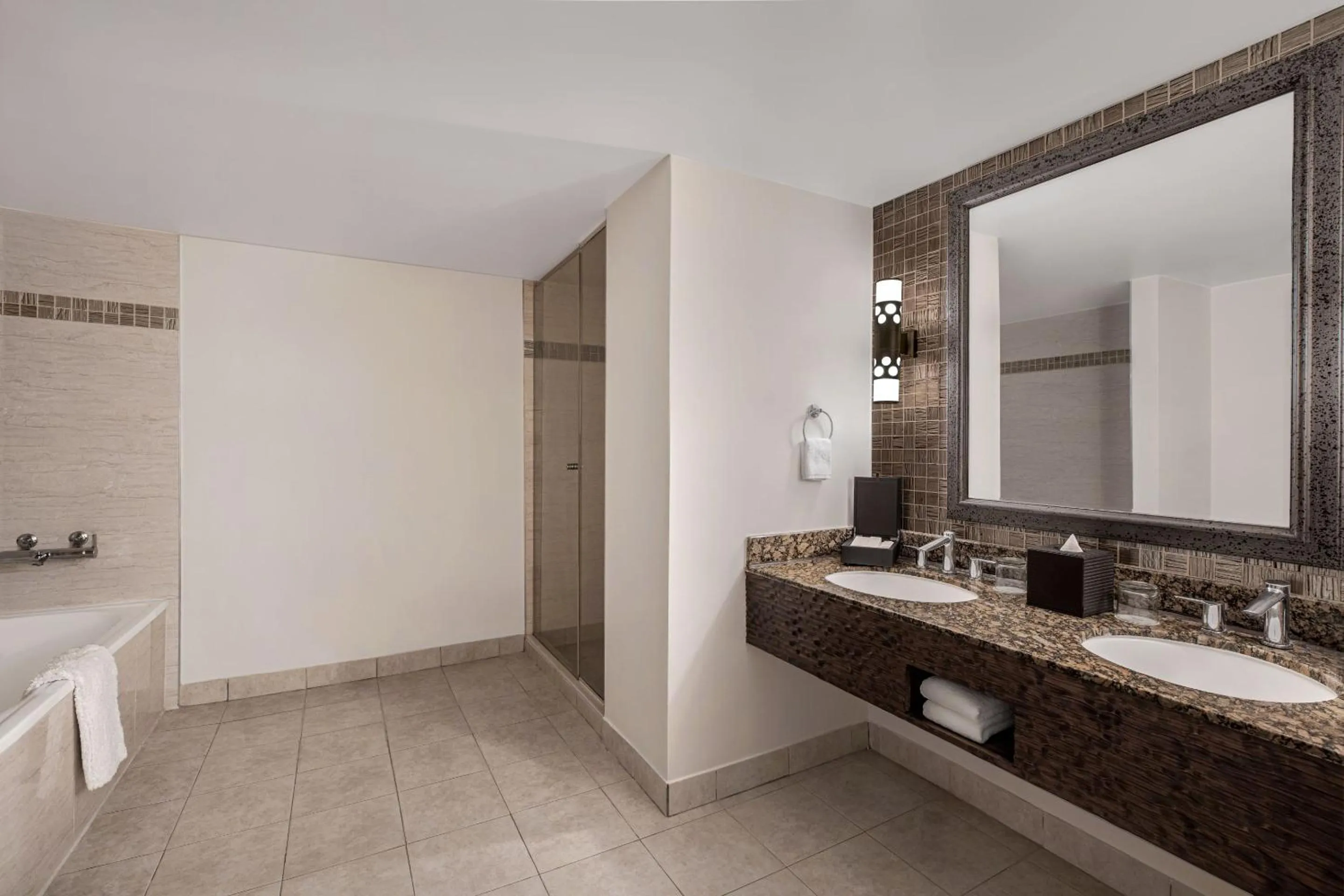 Shower in Dusit Beach Resort Guam