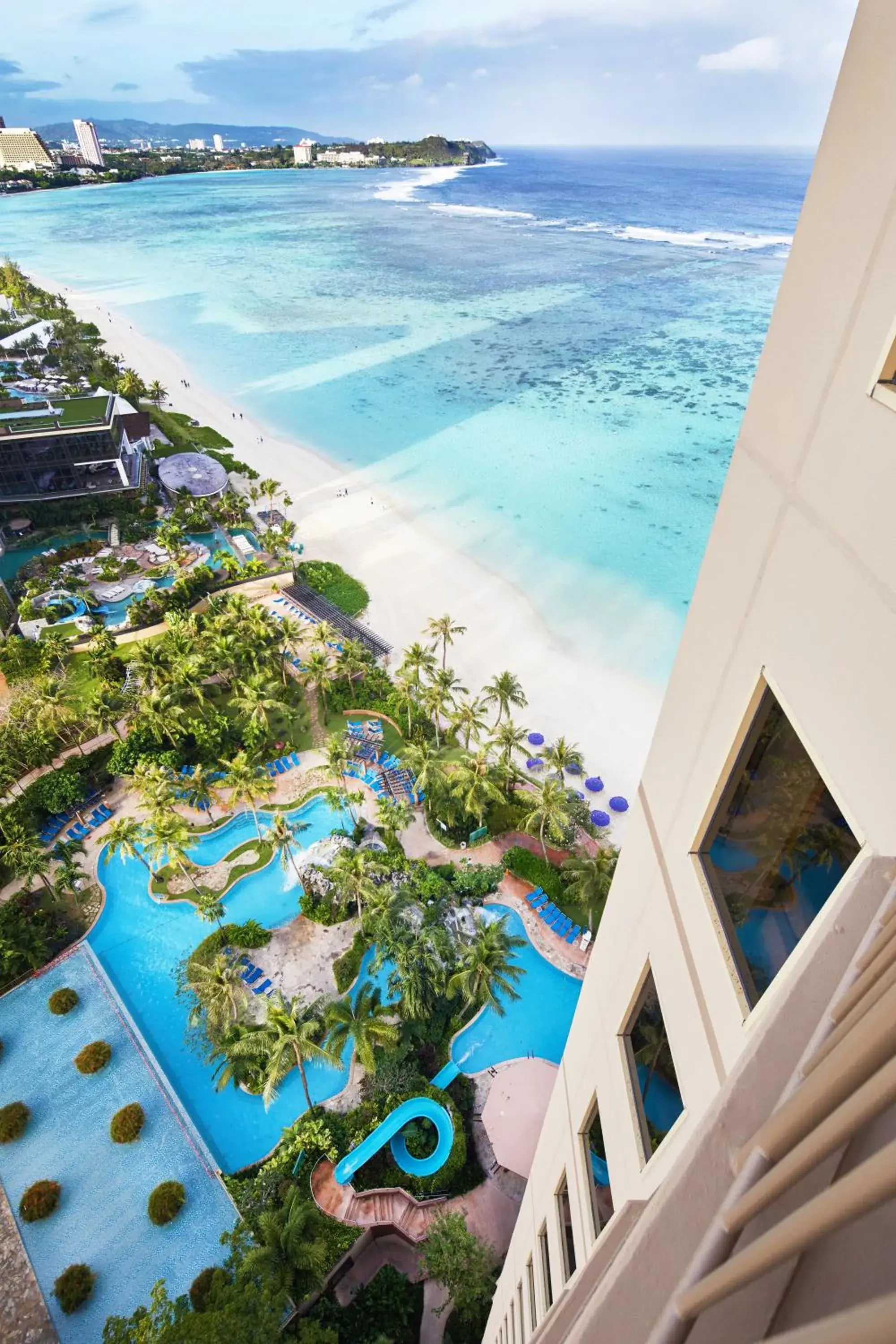 Swimming pool in Dusit Beach Resort Guam Swimming pool in Dusit Beach Resort Guam