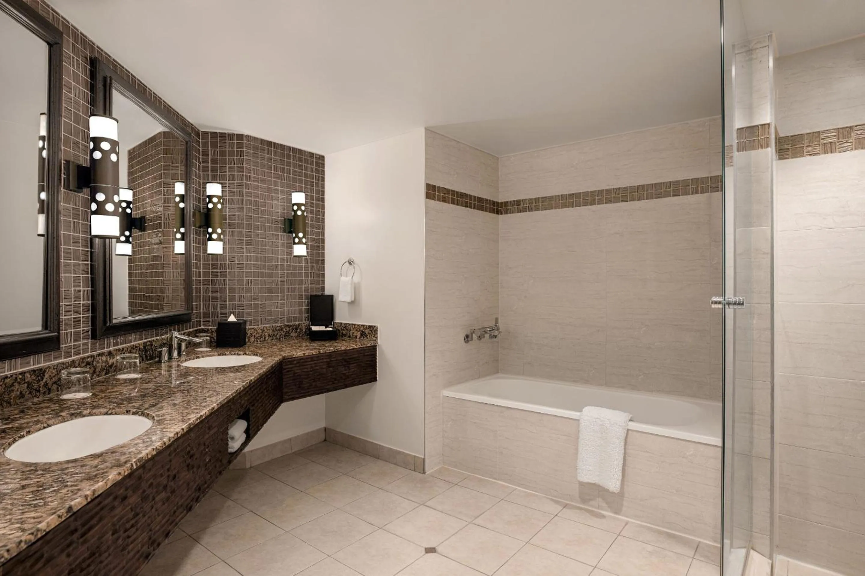 Shower in Dusit Beach Resort Guam