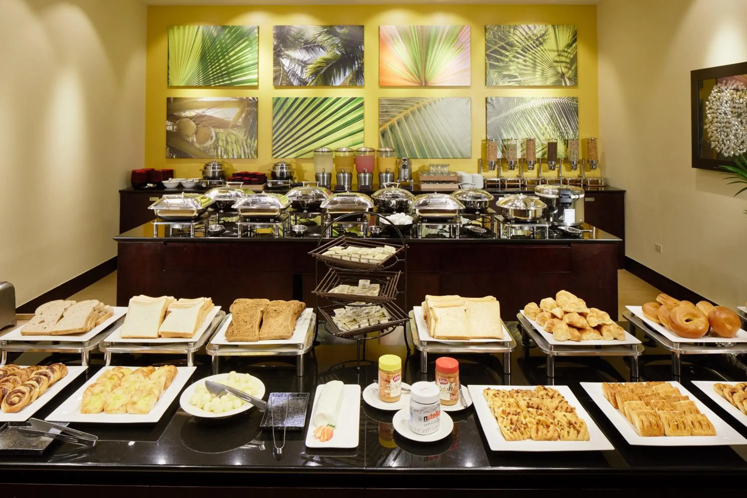 Restaurant/places to eat in Dusit Beach Resort Guam Restaurant/places to eat in Dusit Beach Resort Guam