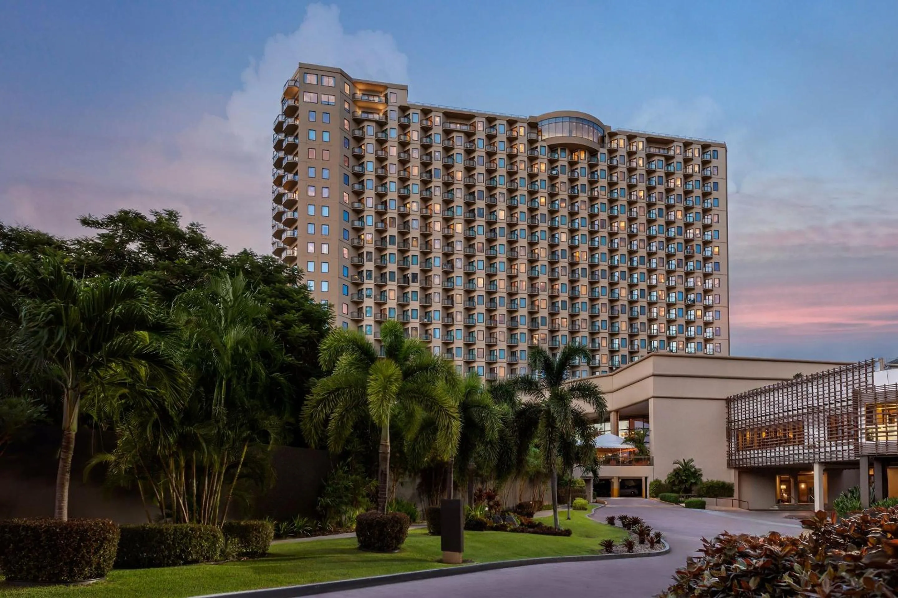 Restaurant/places to eat in Dusit Beach Resort Guam