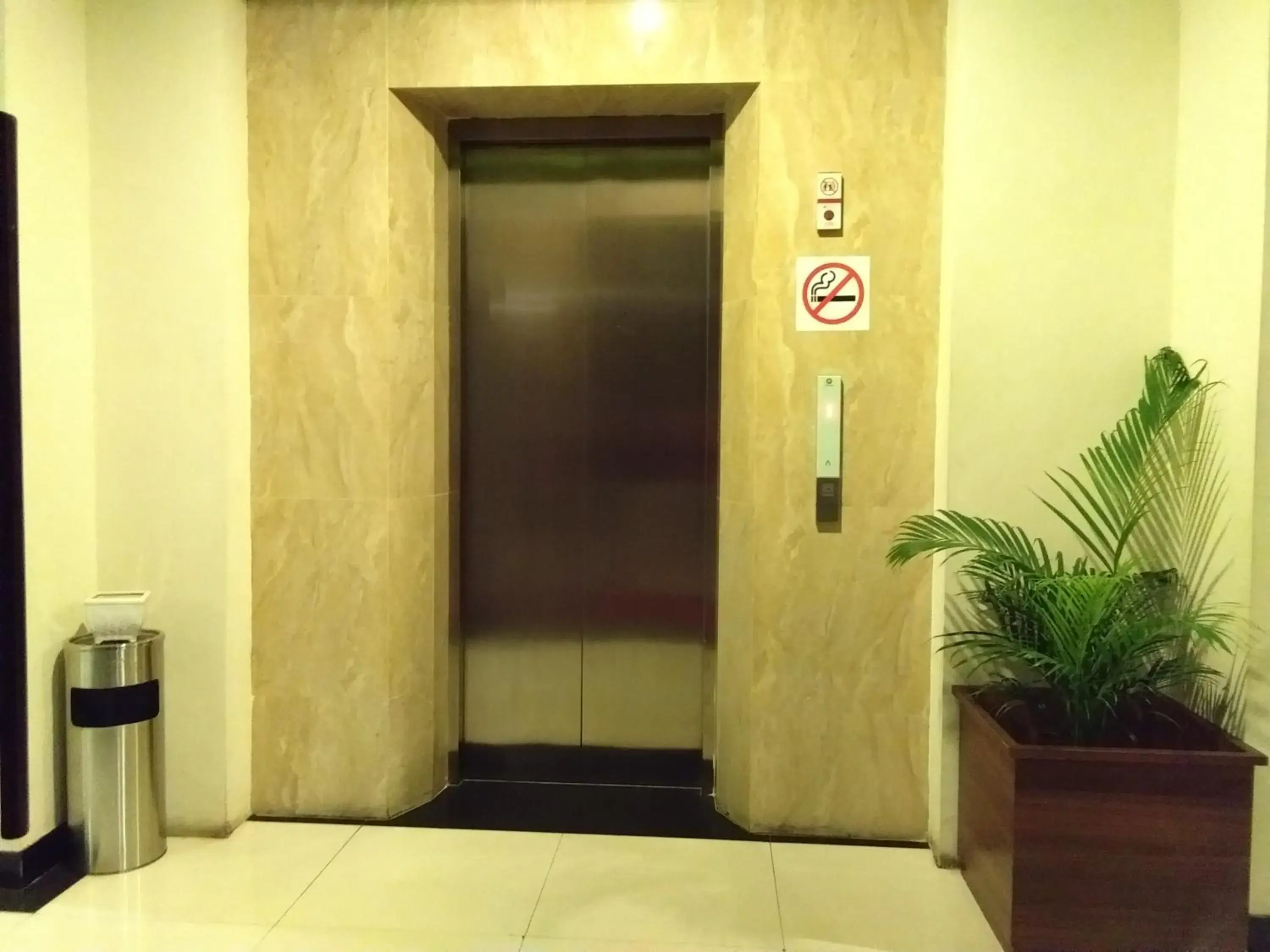 Lobby or reception in Hotel Candi Indah Akpol Semarang Lobby or reception in Hotel Candi Indah Akpol Semarang