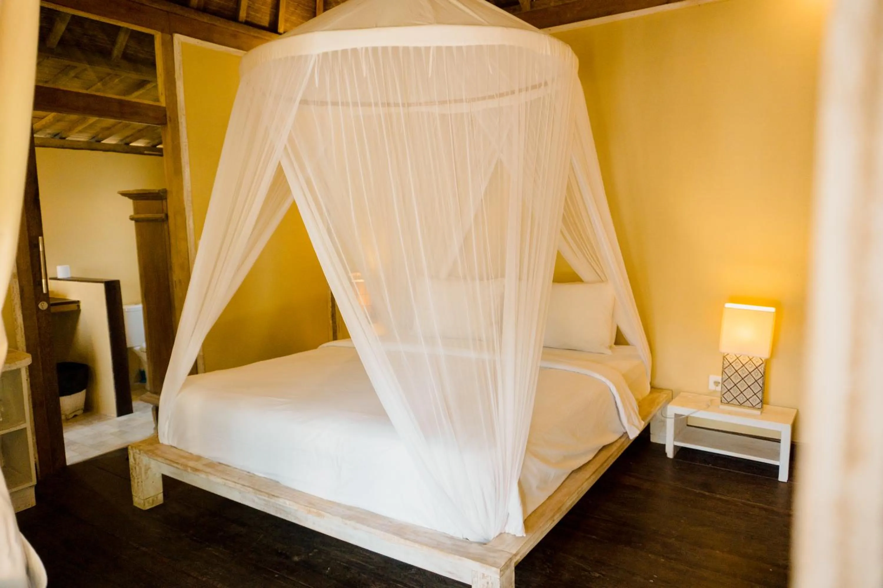 Bedroom, Bed in Les Villas Ottalia Yoga & Diving, Gili Meno