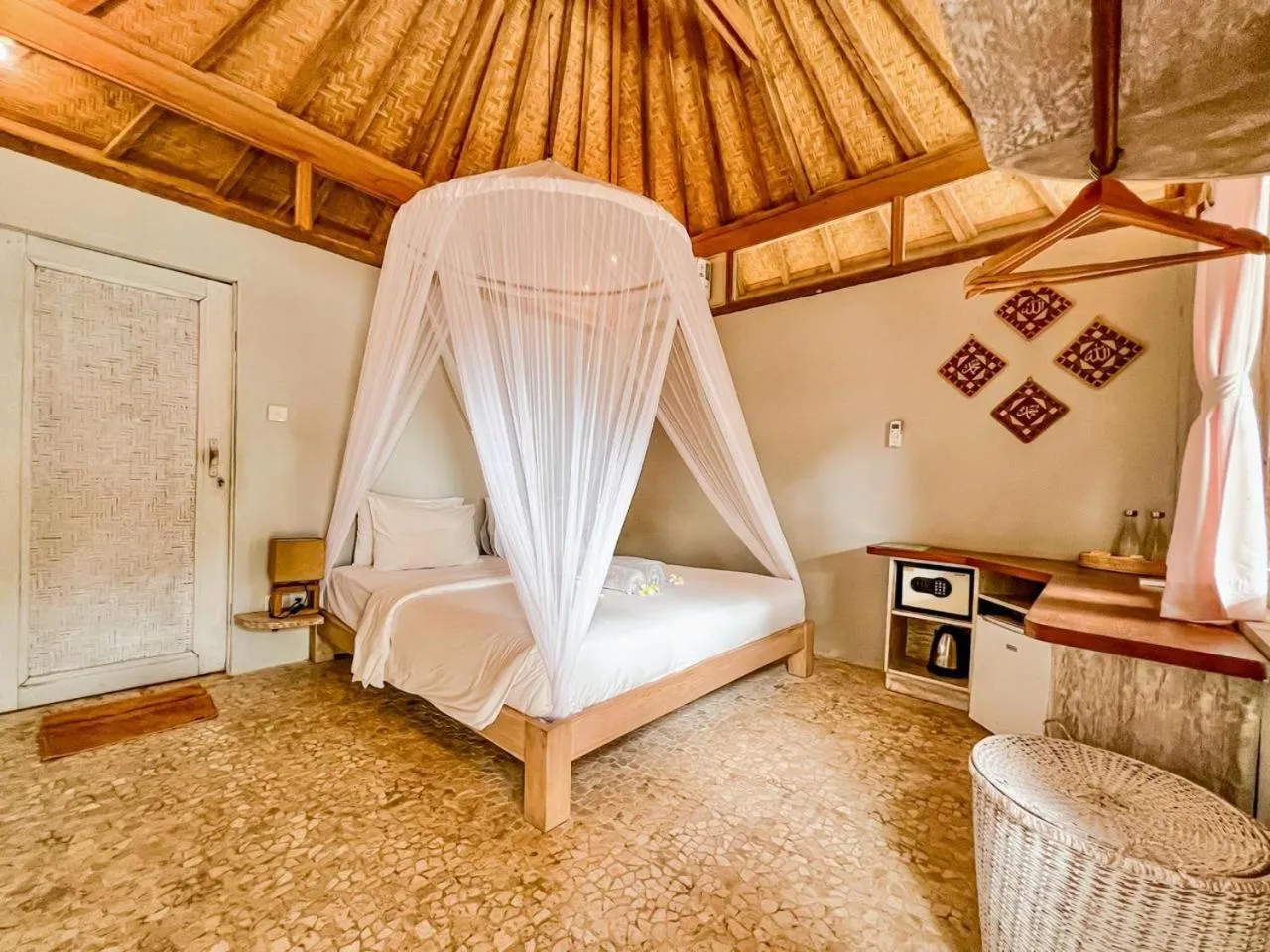 Bed in Les Villas Ottalia Yoga & Diving, Gili Meno