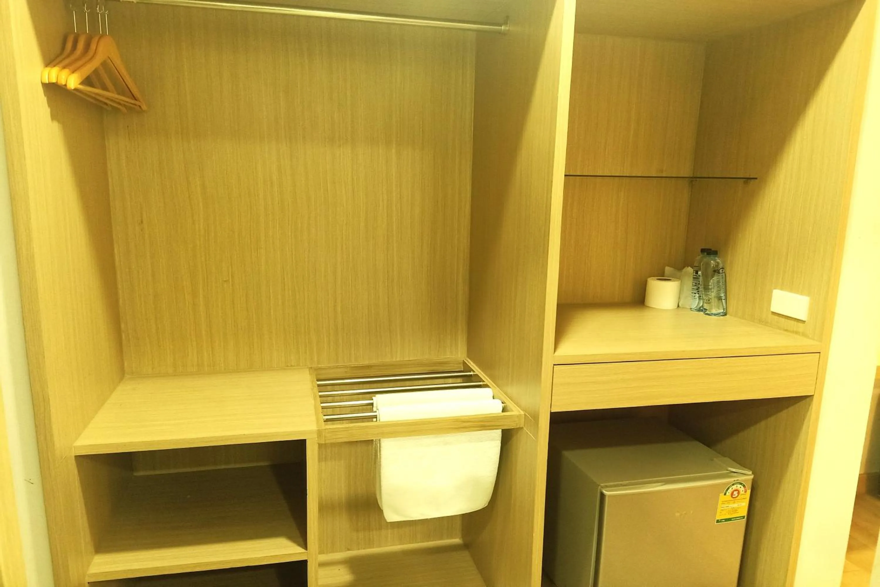 wardrobe in Smile Place Hotel Chiang Rai