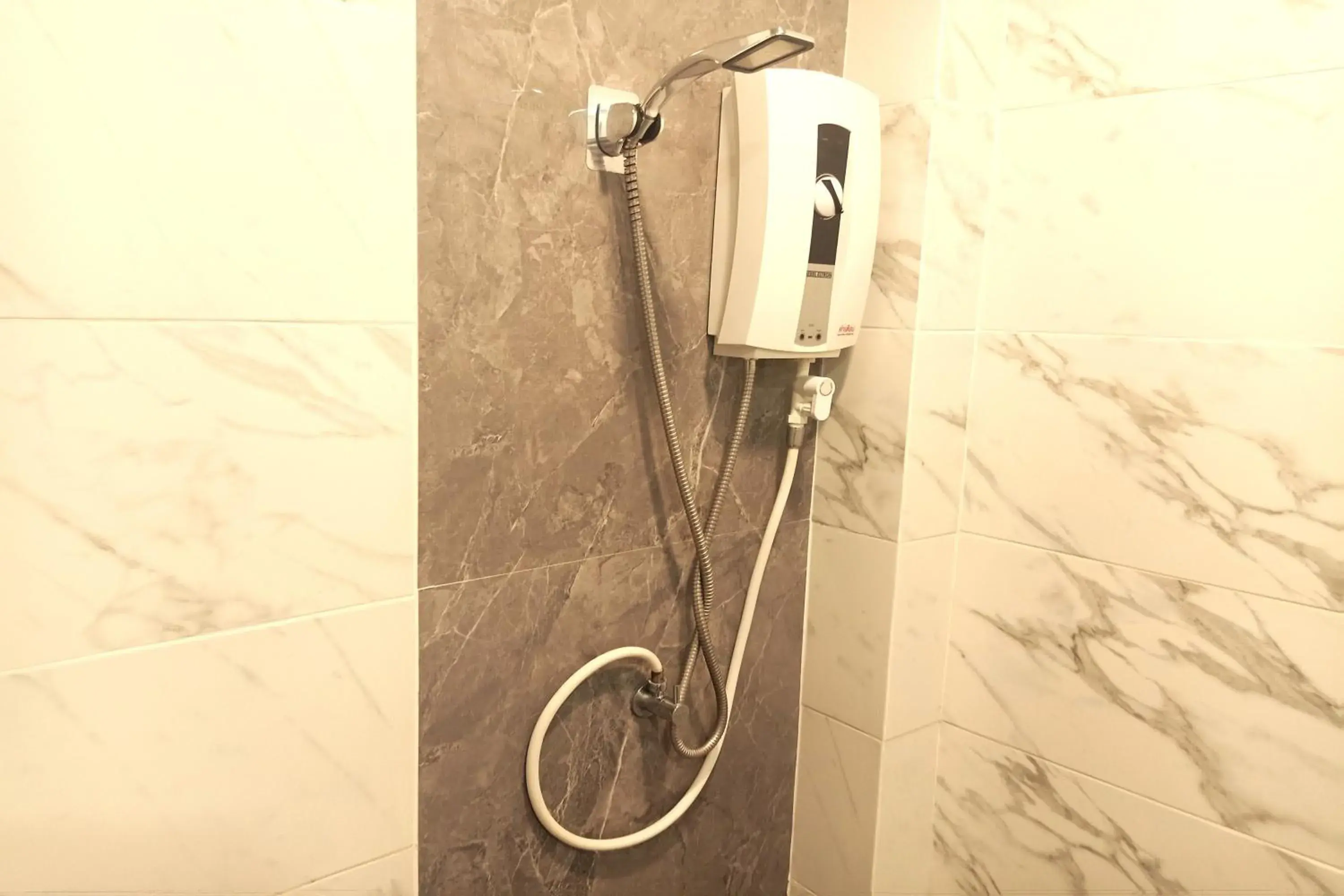 Shower in Smile Place Hotel Chiang Rai Shower in Smile Place Hotel Chiang Rai