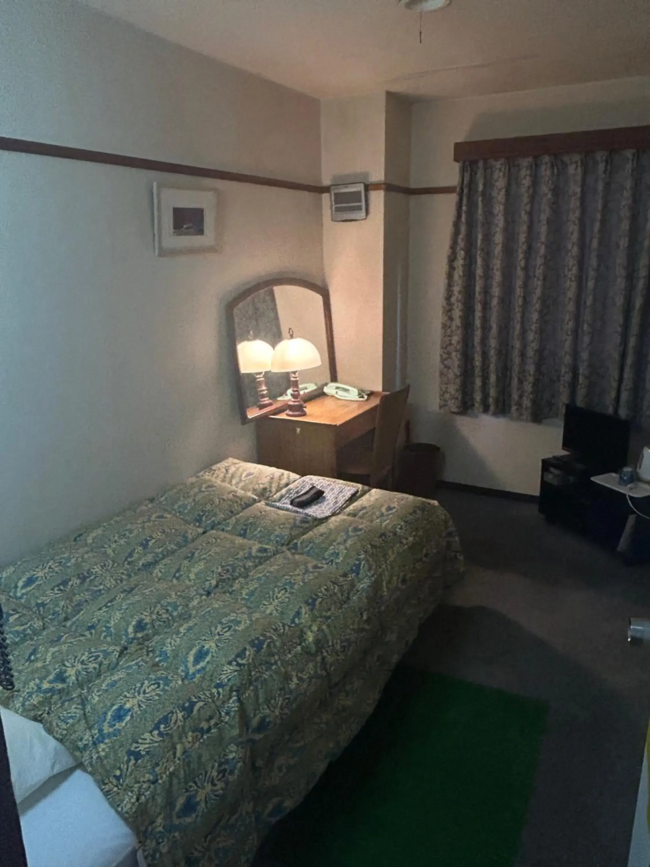 Budget Single Room in Business Hotel Nakayama Budget Single Room in Business Hotel Nakayama