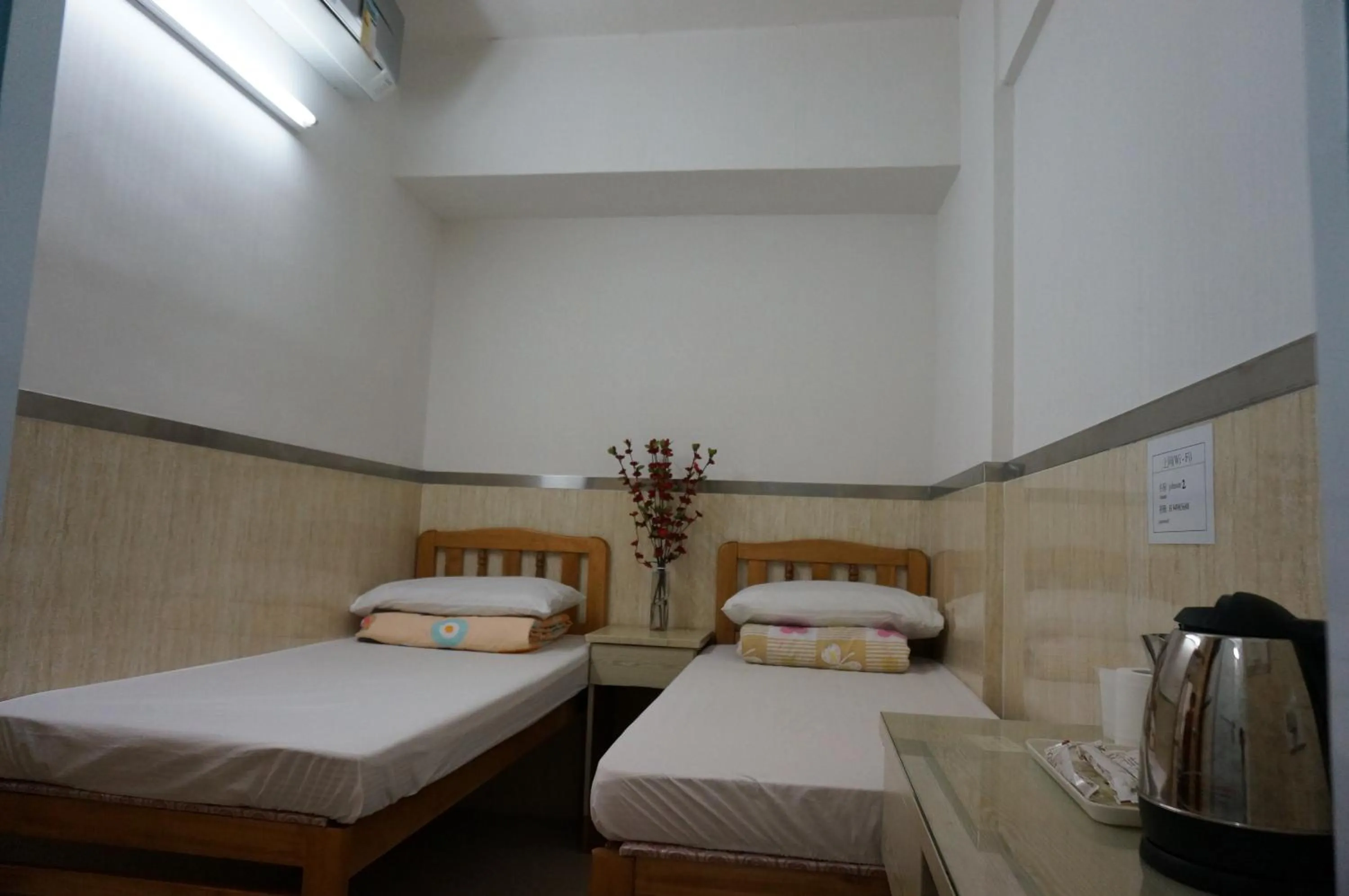 Photo of the whole room, Bed in Johnson Hostel