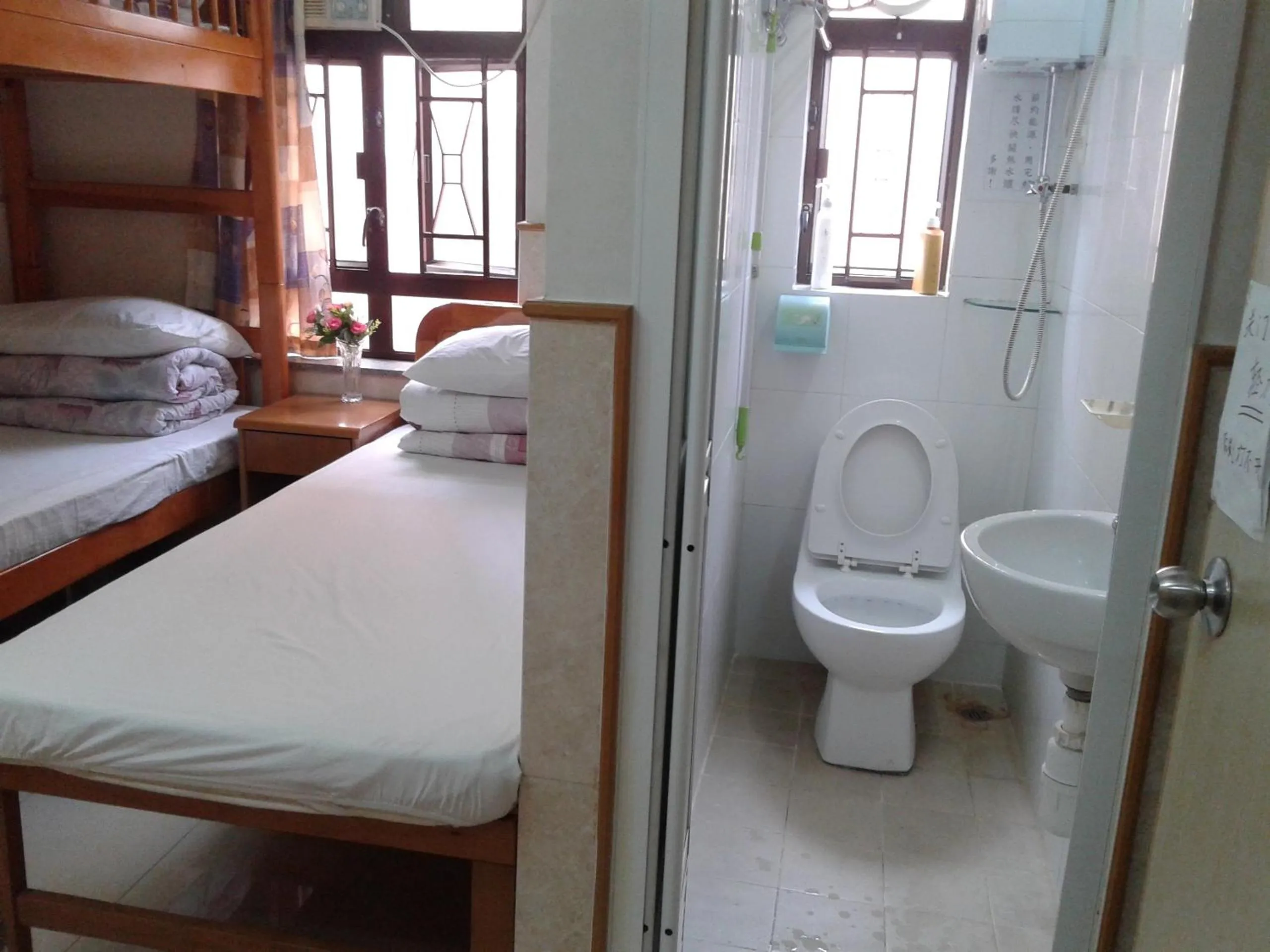 Photo of the whole room, Bed in Johnson Hostel