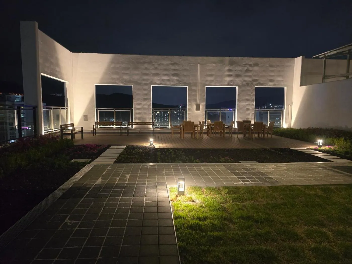 Property building in Sota Suite Busan Seomyeon