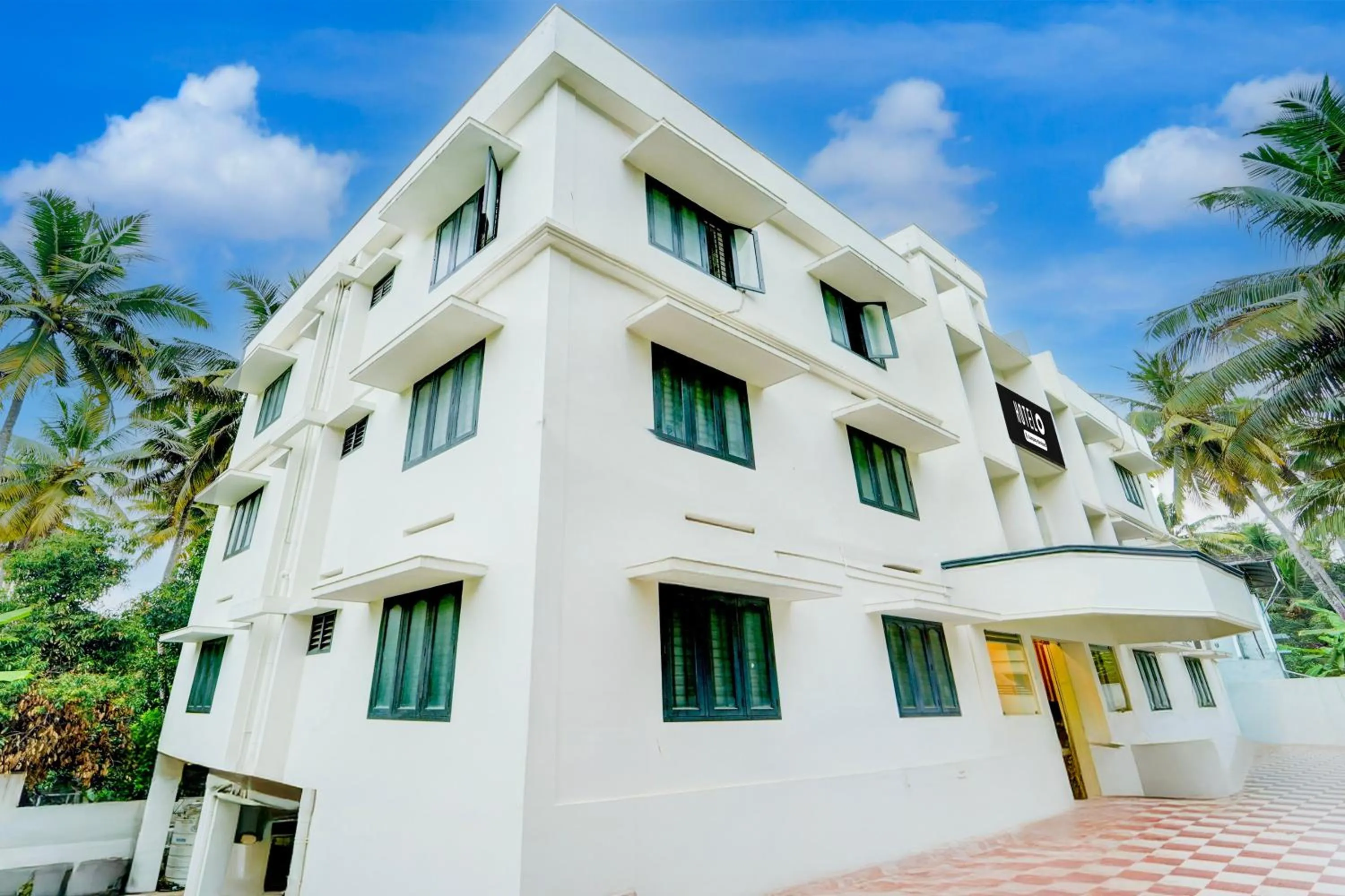 Facade/entrance in Super Hotel O Kazhakootam Near Technopark Phase 2