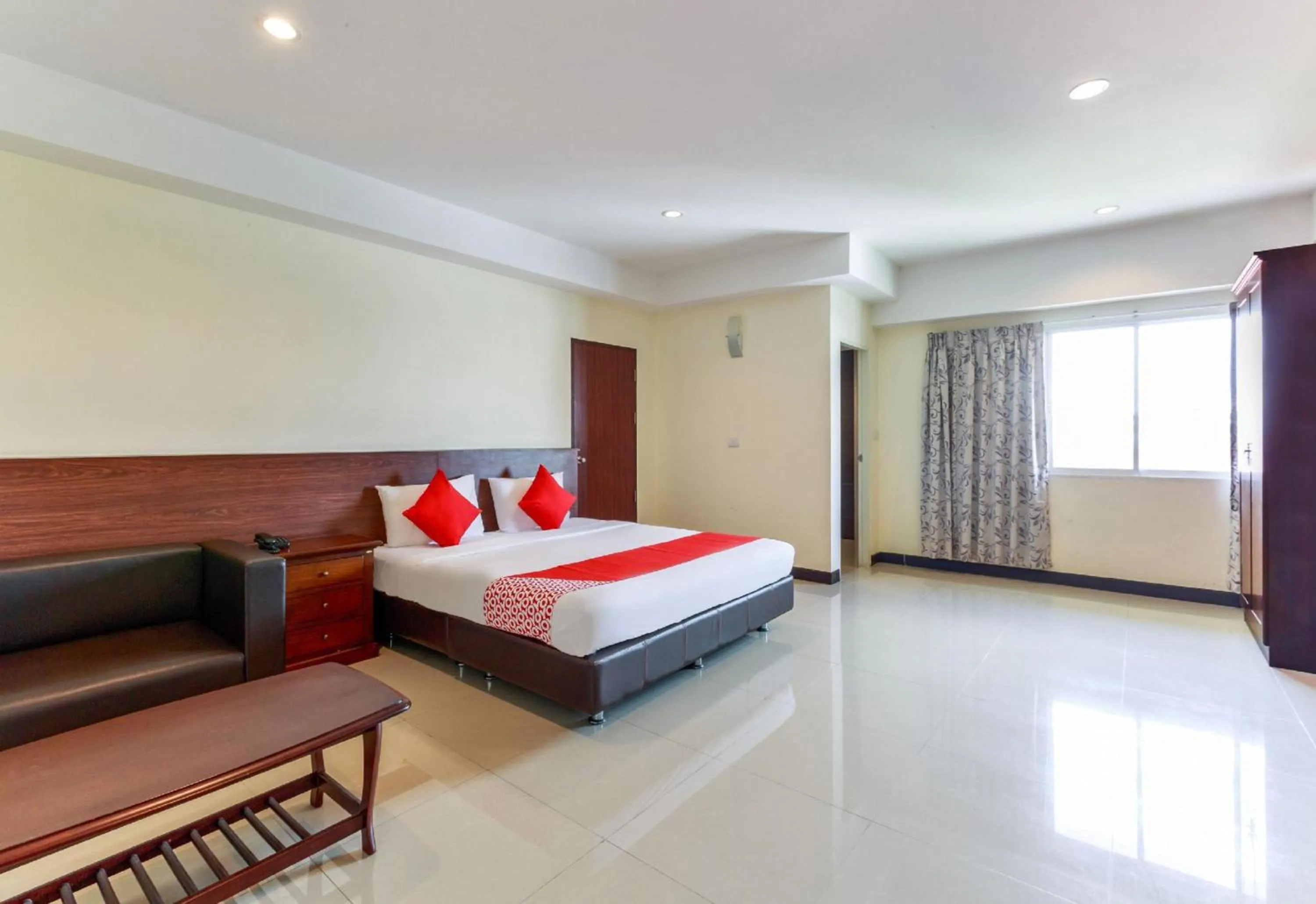 View (from property/room), Bed in Collection O VResotel