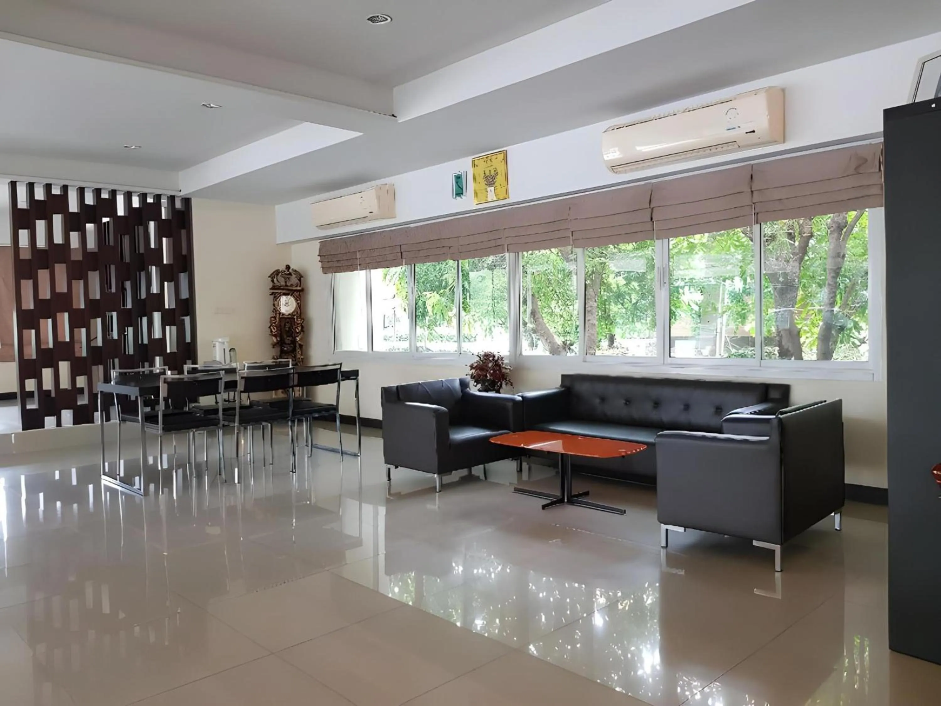 Lobby or reception in Collection O VResotel