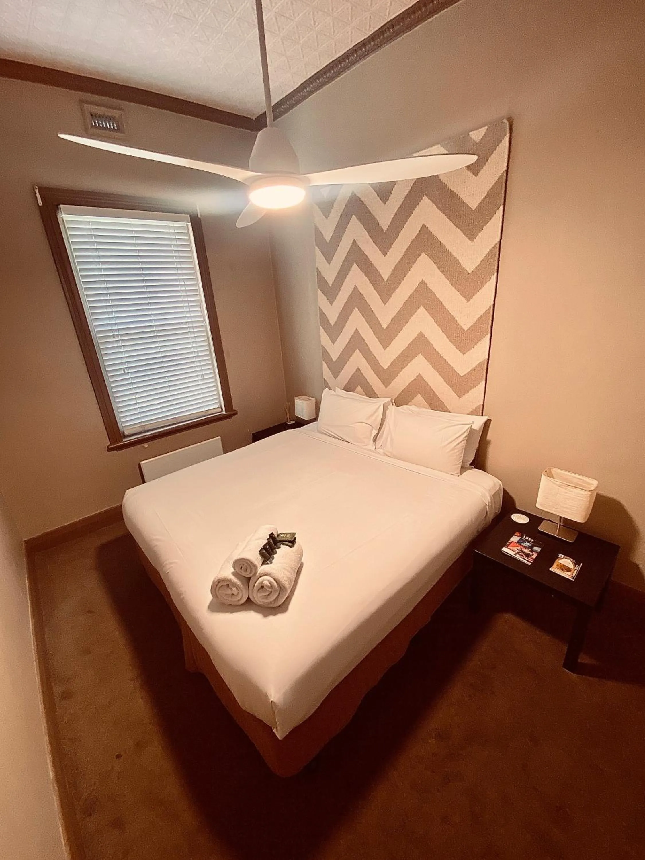 Bed in The Daylesford Hotel