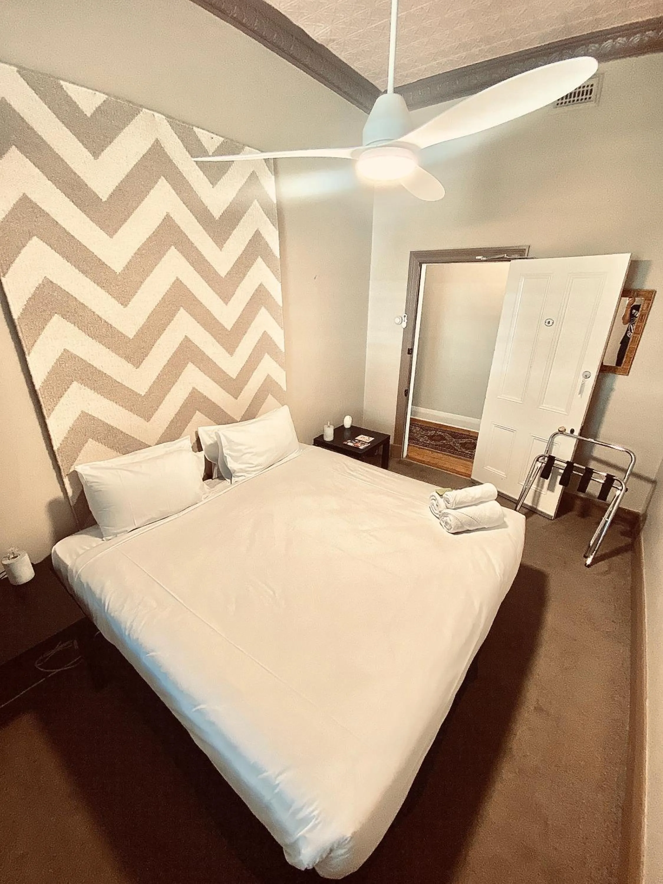 Bed in The Daylesford Hotel