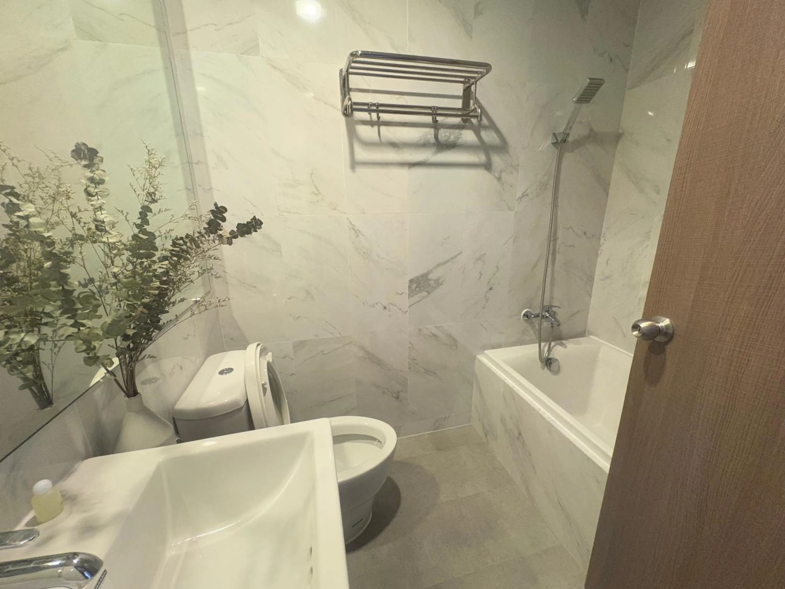 Bathroom in The Prio condo By PP