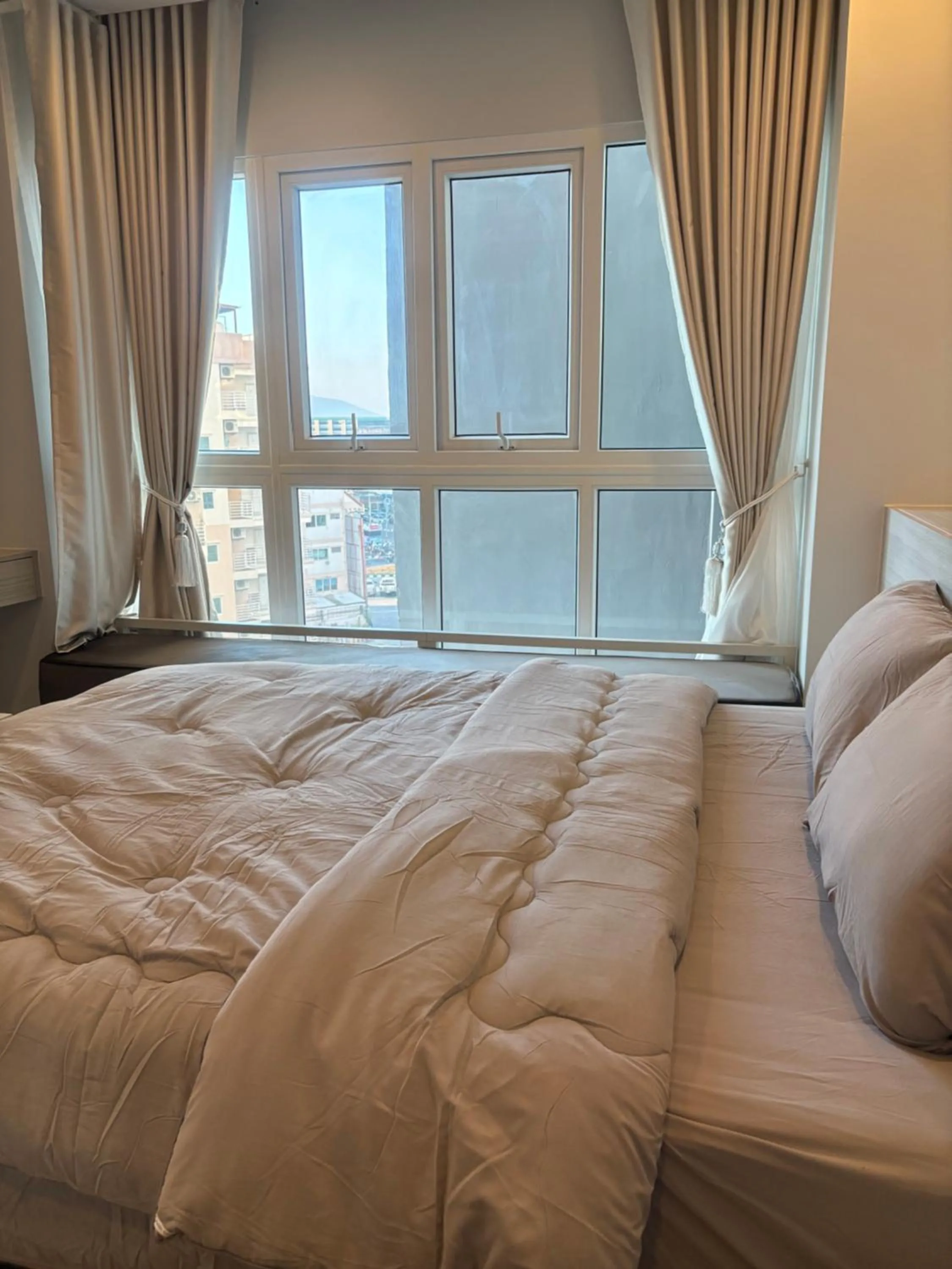 Bedroom, Bed in The Prio condo By PP
