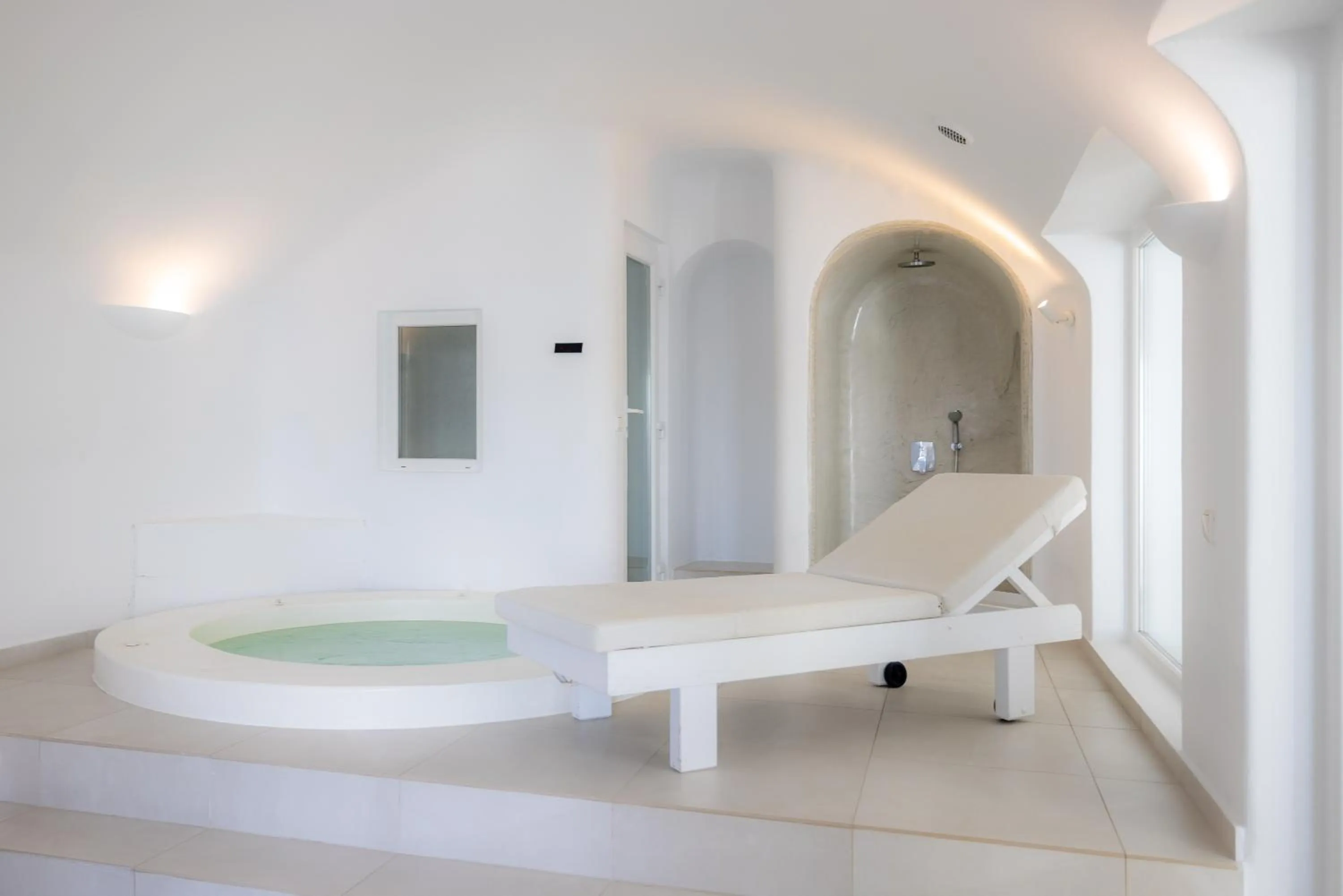 Hot Tub in Amber Light Villas