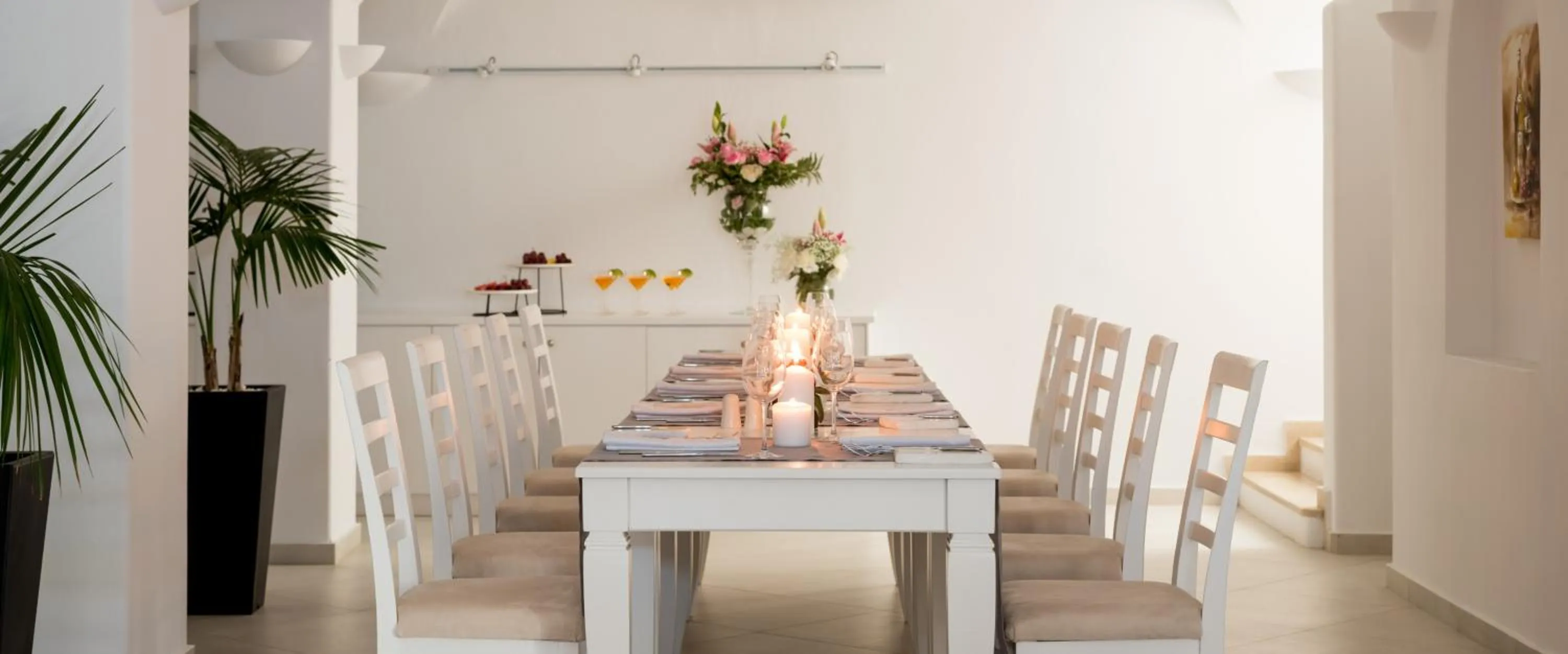 Restaurant/places to eat in Amber Light Villas