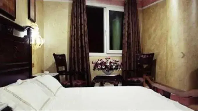 Bed in Hotel Ville Des Roses Bed in Hotel Ville Des Roses