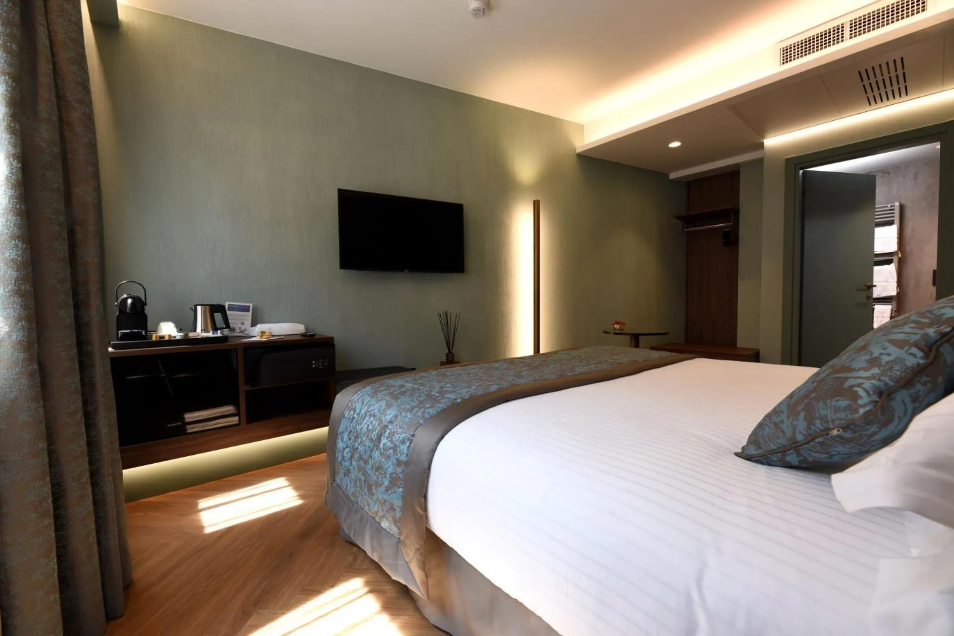 Bedroom, Bed in Rosa Salva Hotel