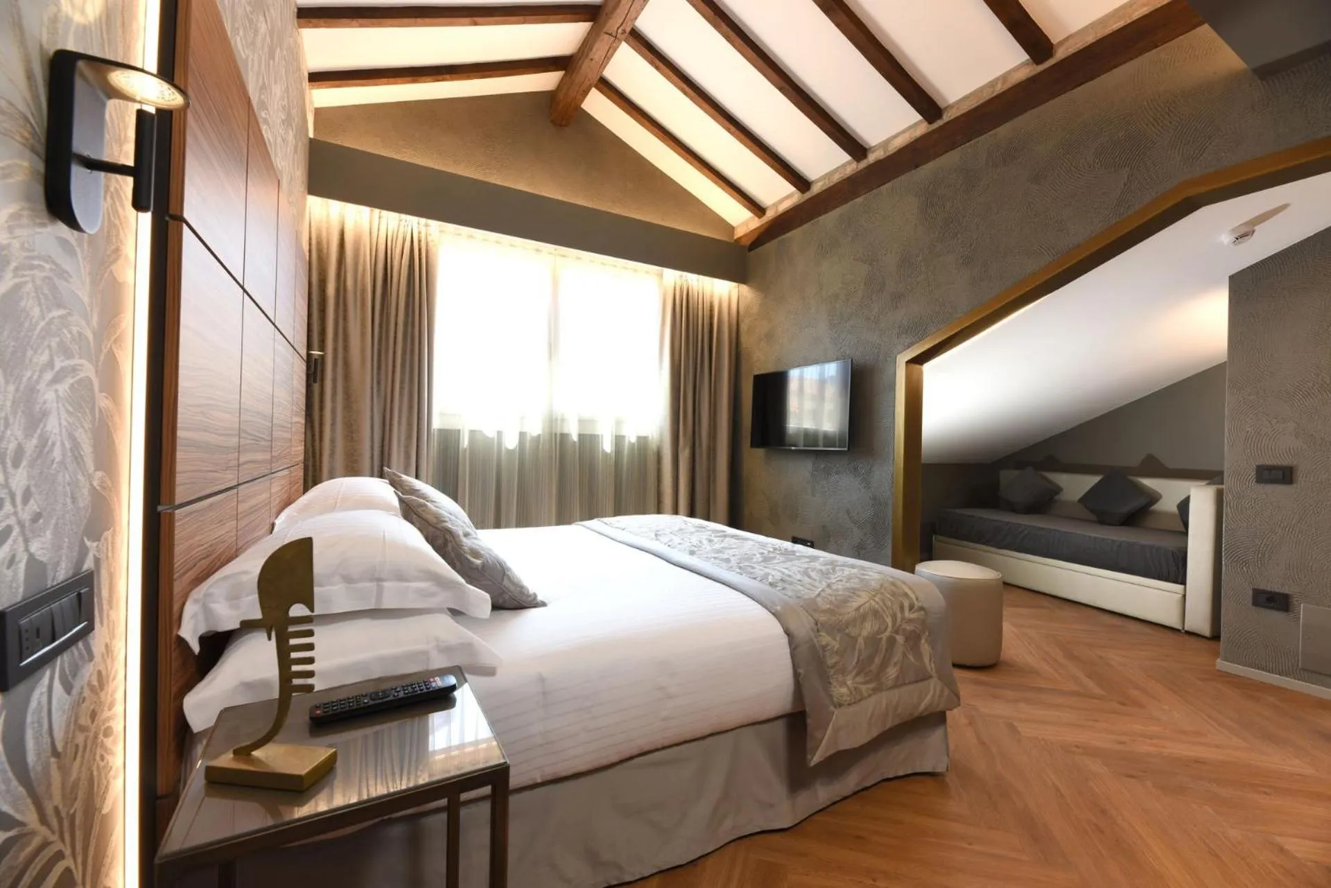 Bedroom, Bed in Rosa Salva Hotel