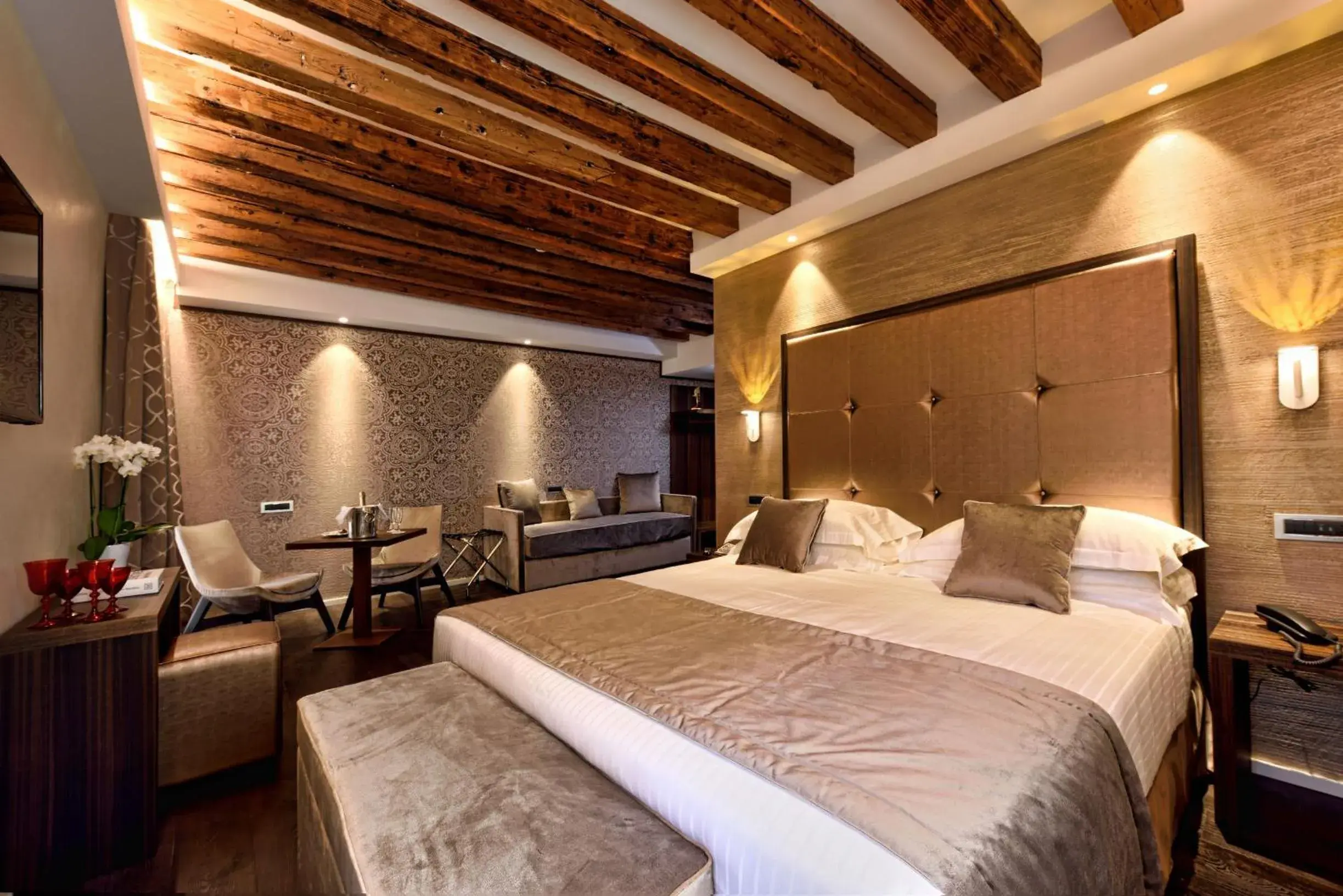 Photo of the whole room, Bed in Rosa Salva Hotel Photo of the whole room, Bed in Rosa Salva Hotel