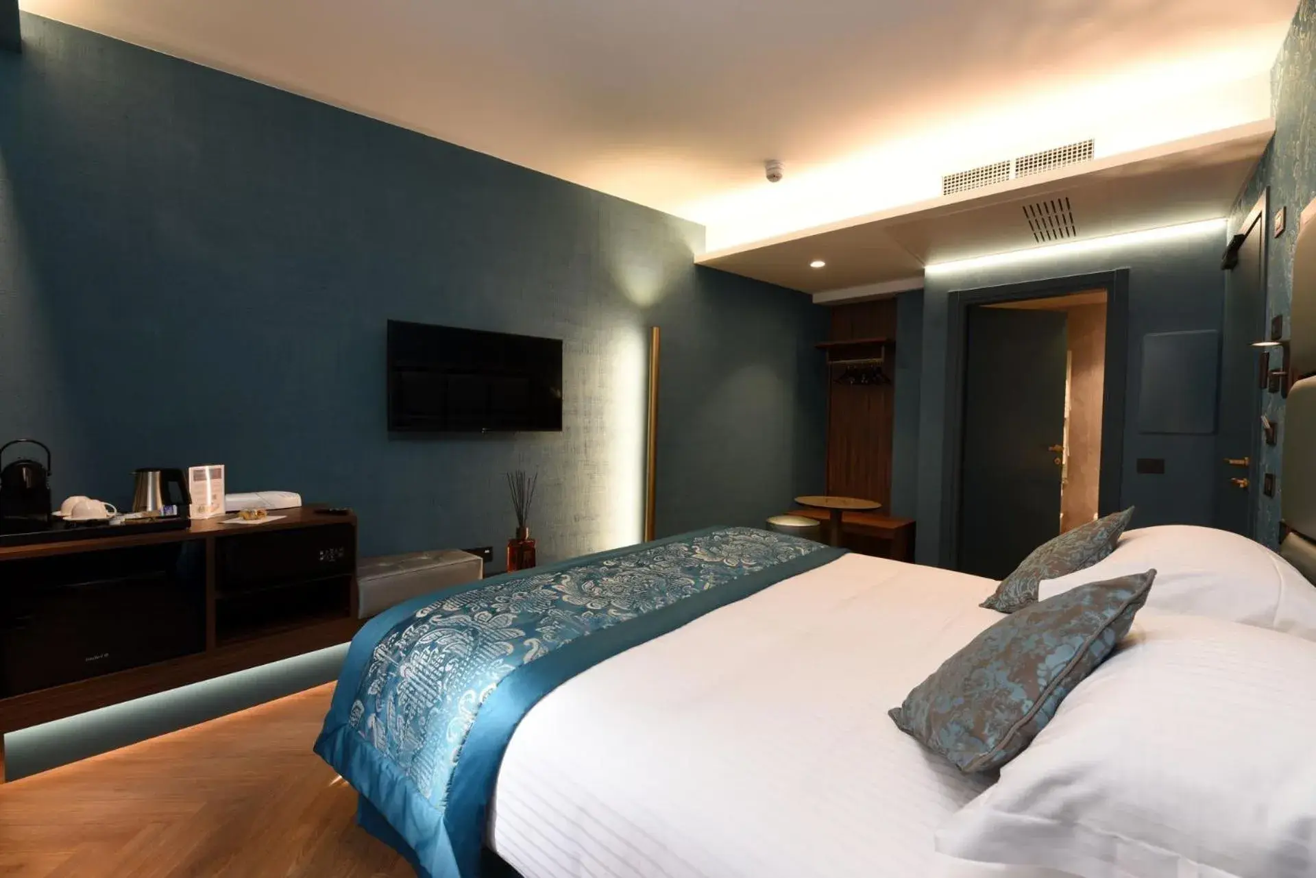 Bedroom, Bed in Rosa Salva Hotel Bedroom, Bed in Rosa Salva Hotel