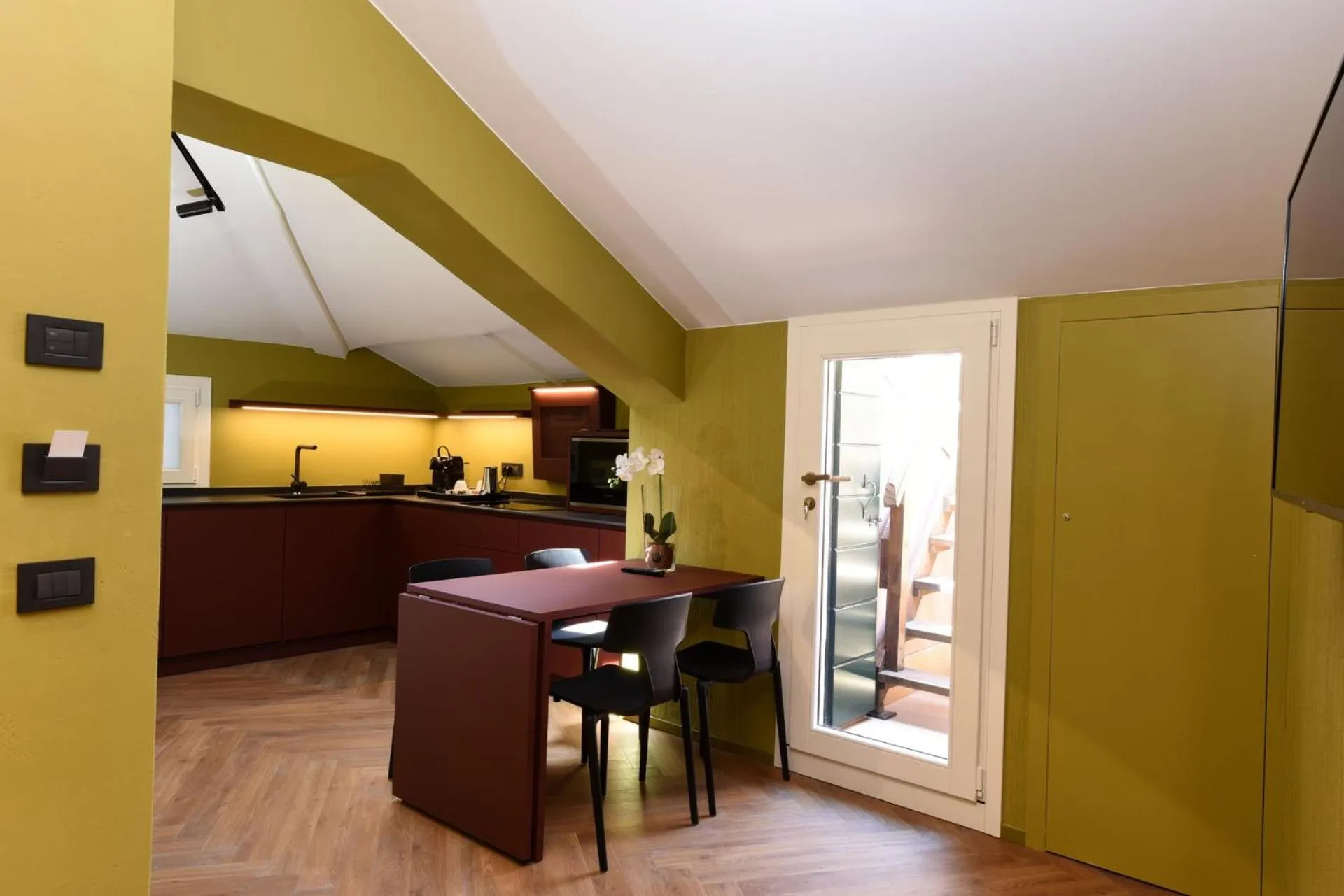 Kitchen or kitchenette in Rosa Salva Hotel