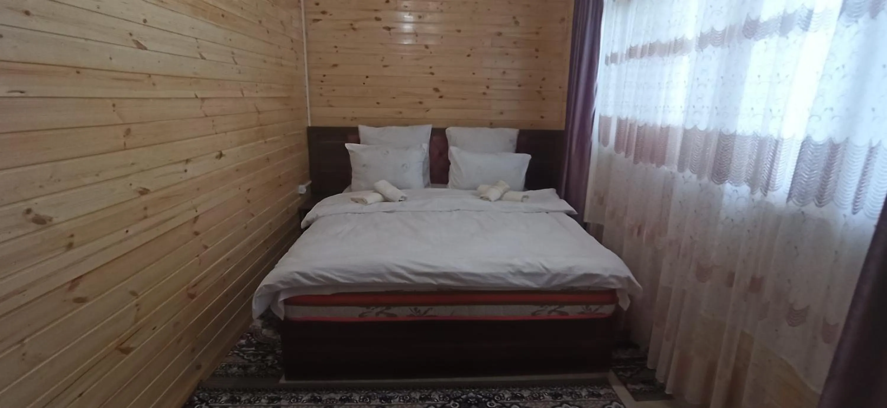 Bed in Kungut Hotel & Restaurant