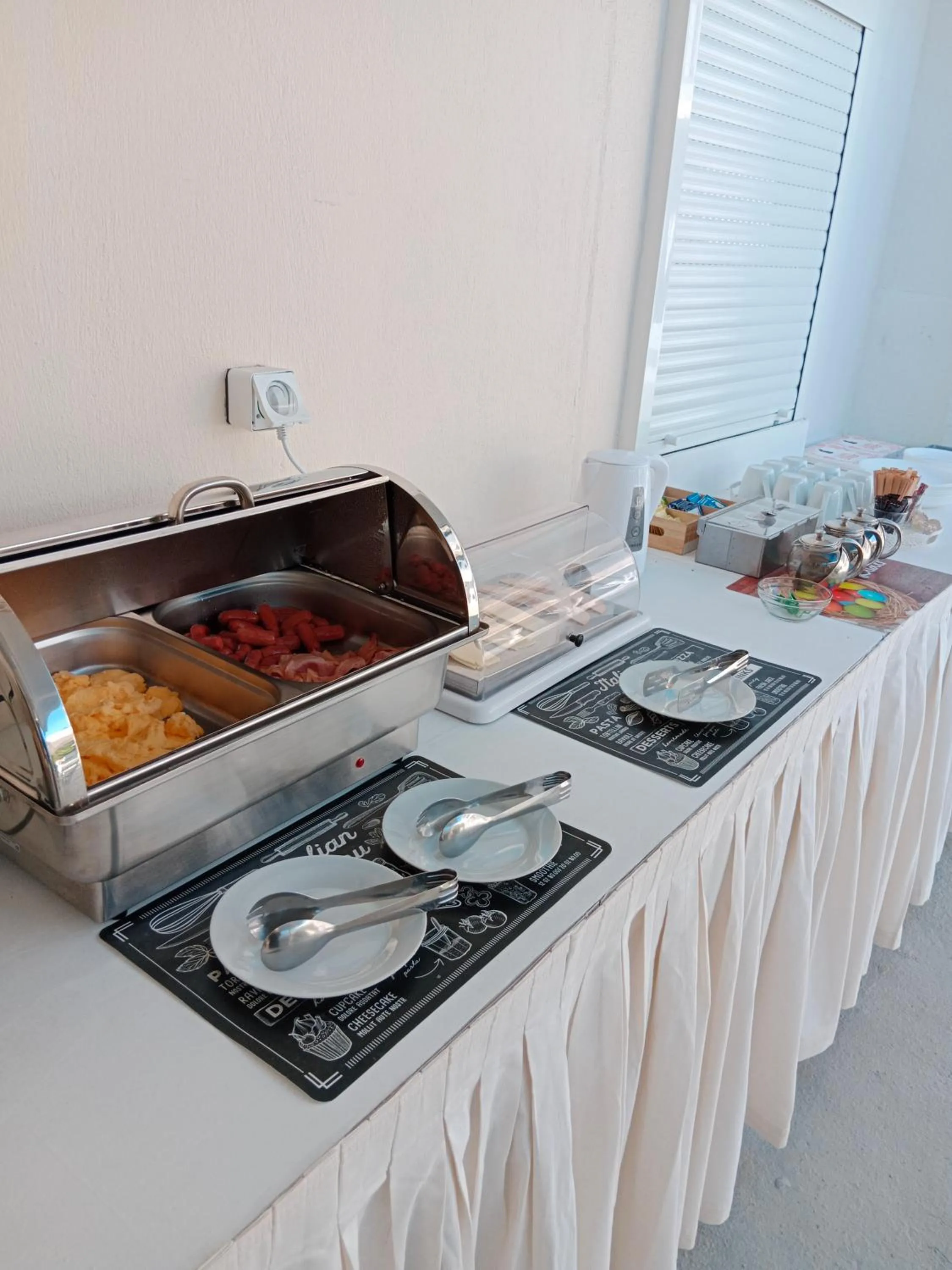Breakfast in Aristides Studios
