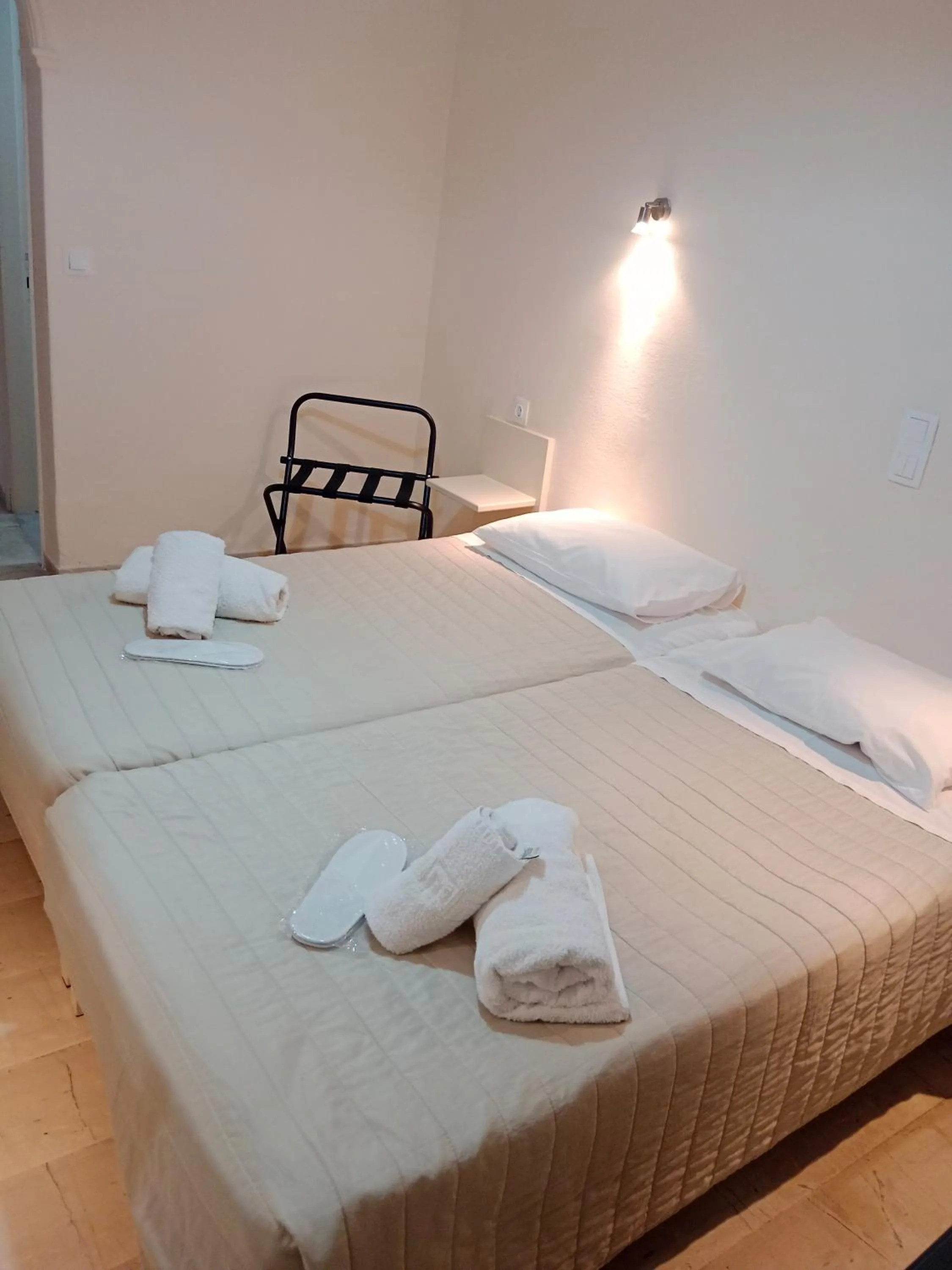 Photo of the whole room, Bed in Aristides Studios